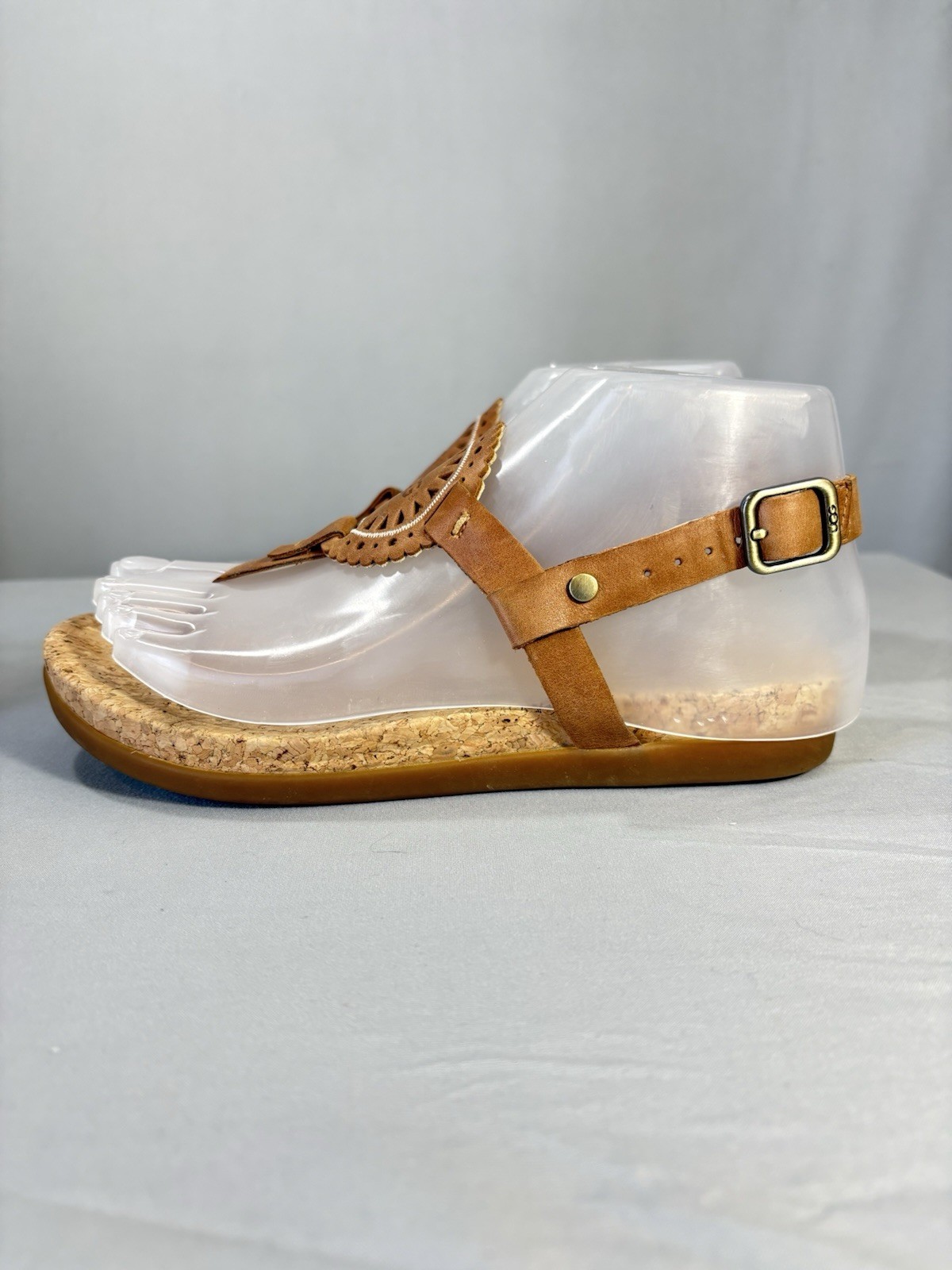 UGG Ayden II Flat Leather Cork Thong Sandals almond US 6 T Strap Adjustable