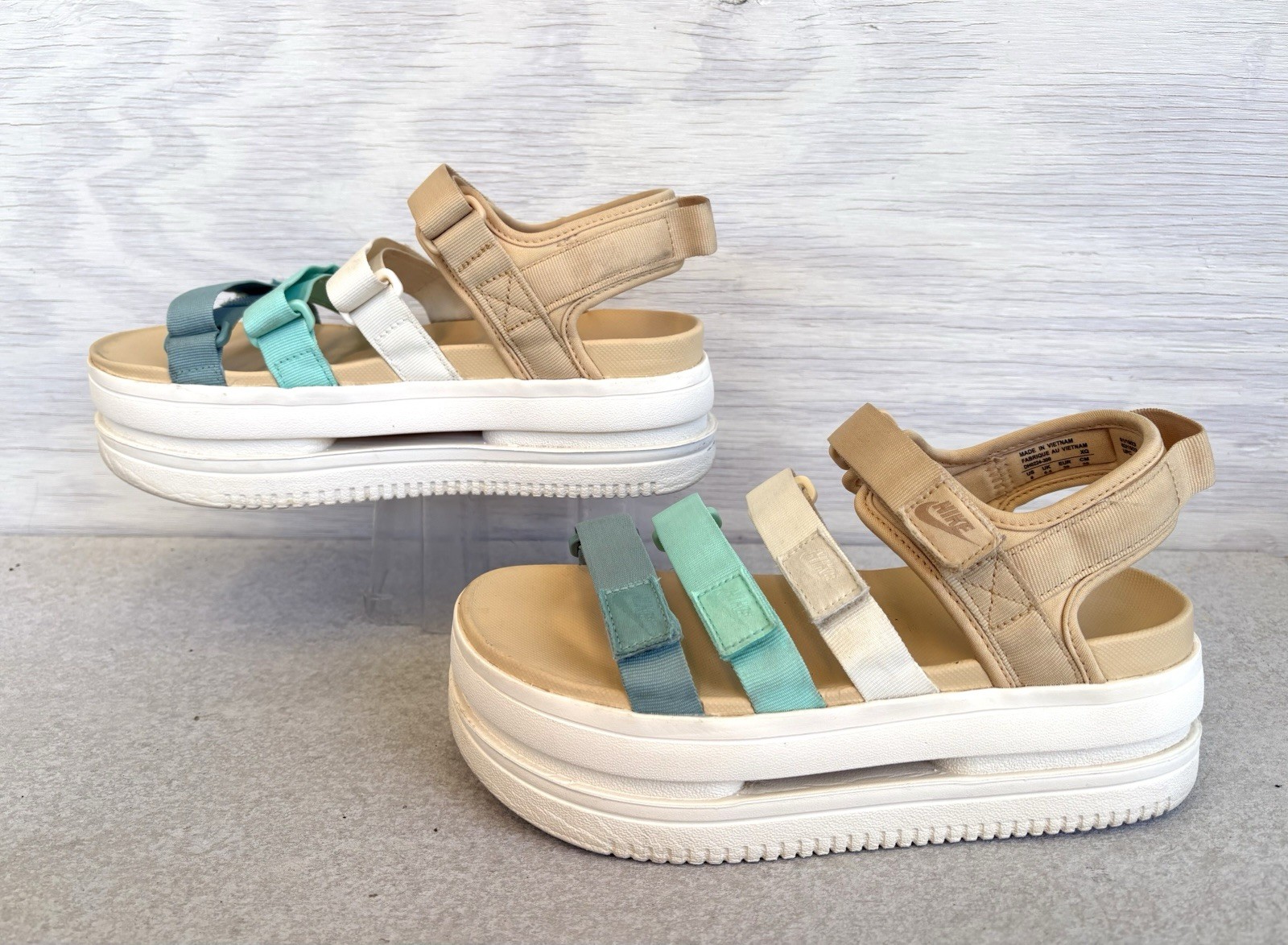 Nike Icon Classic Women’s Mineral & Hemp Strappy 2.5 Inch Platform Sandal Size 8