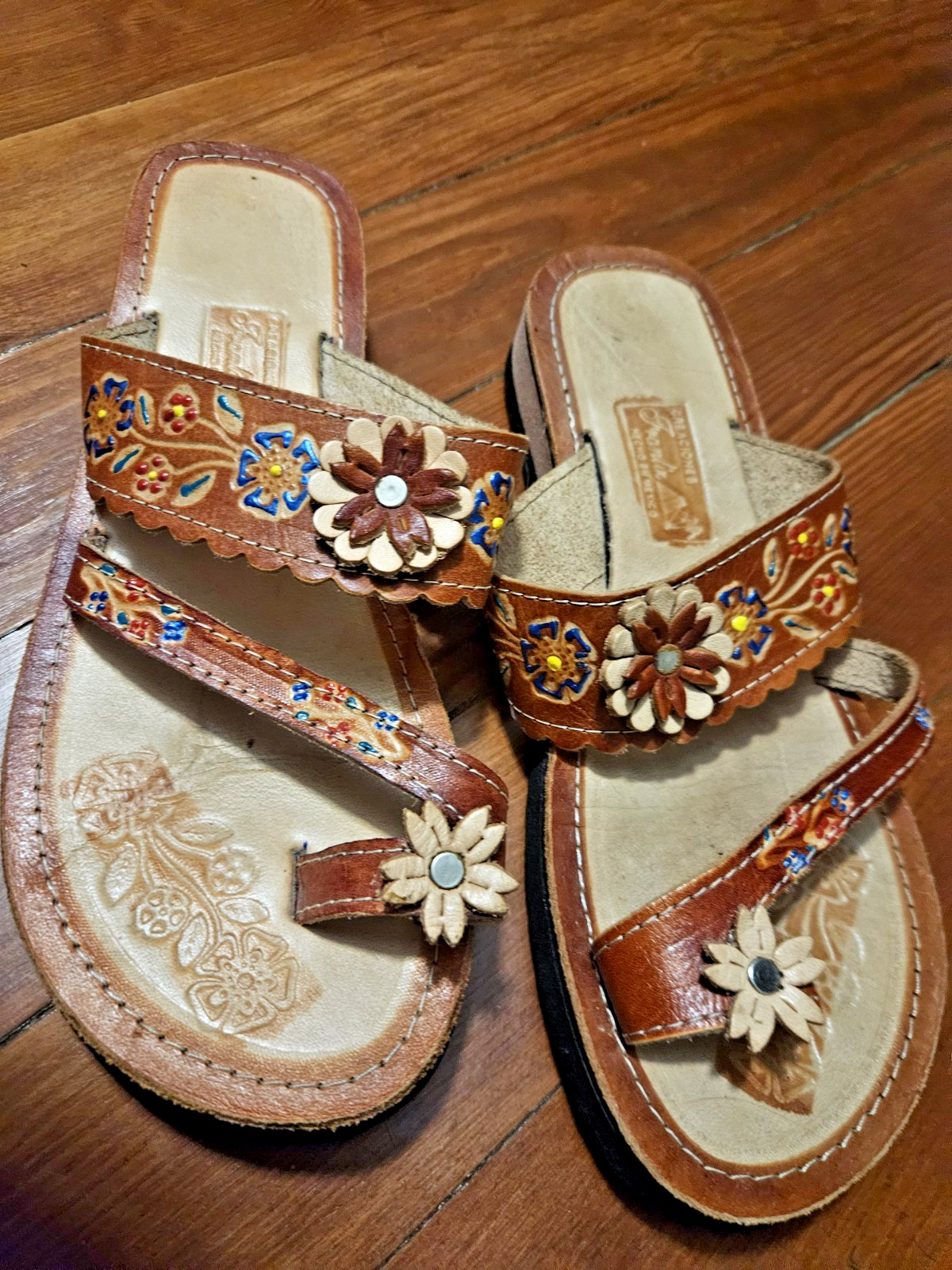 Size 9 * Handmade Leather Huarache Sandals * Toe Ring * Comfortable