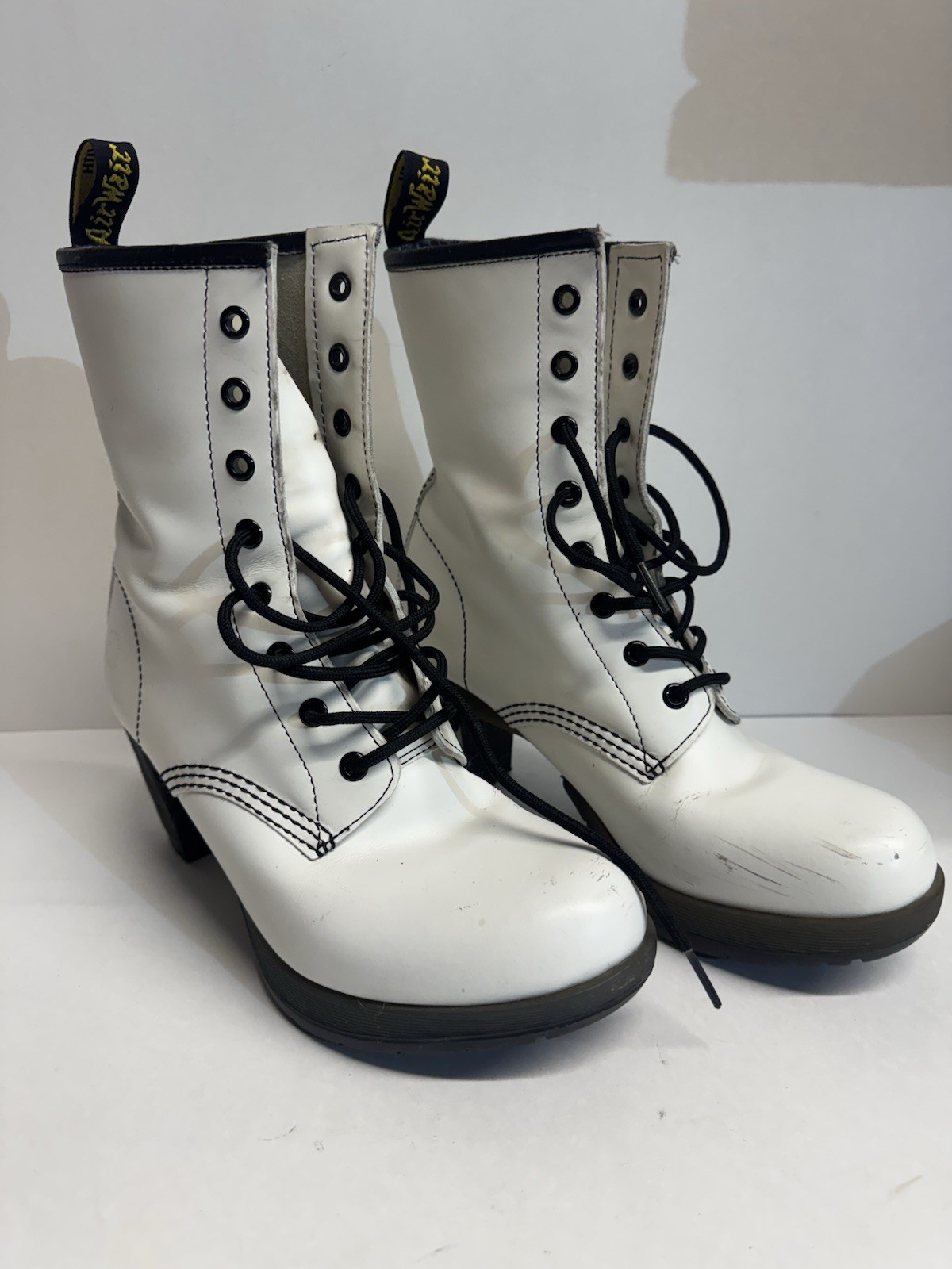 Dr Martens Darcie Women’s Sz 9 White Leather Heeled Boots 8-eyed High Top Casual