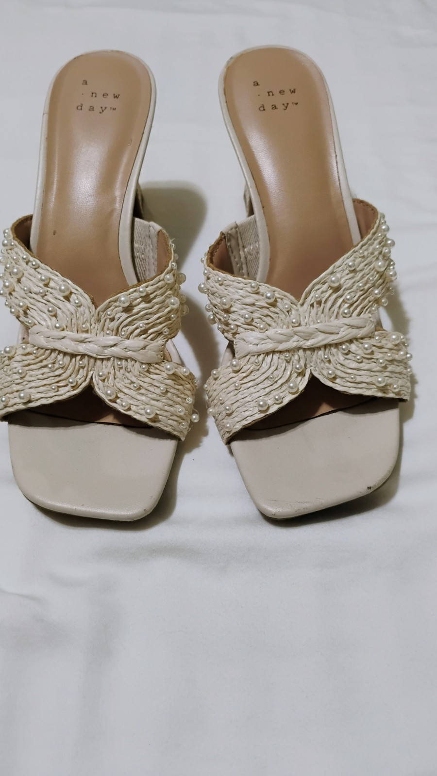 A New Day Tia Heels Cream With Pearls Size7.5 NWOT