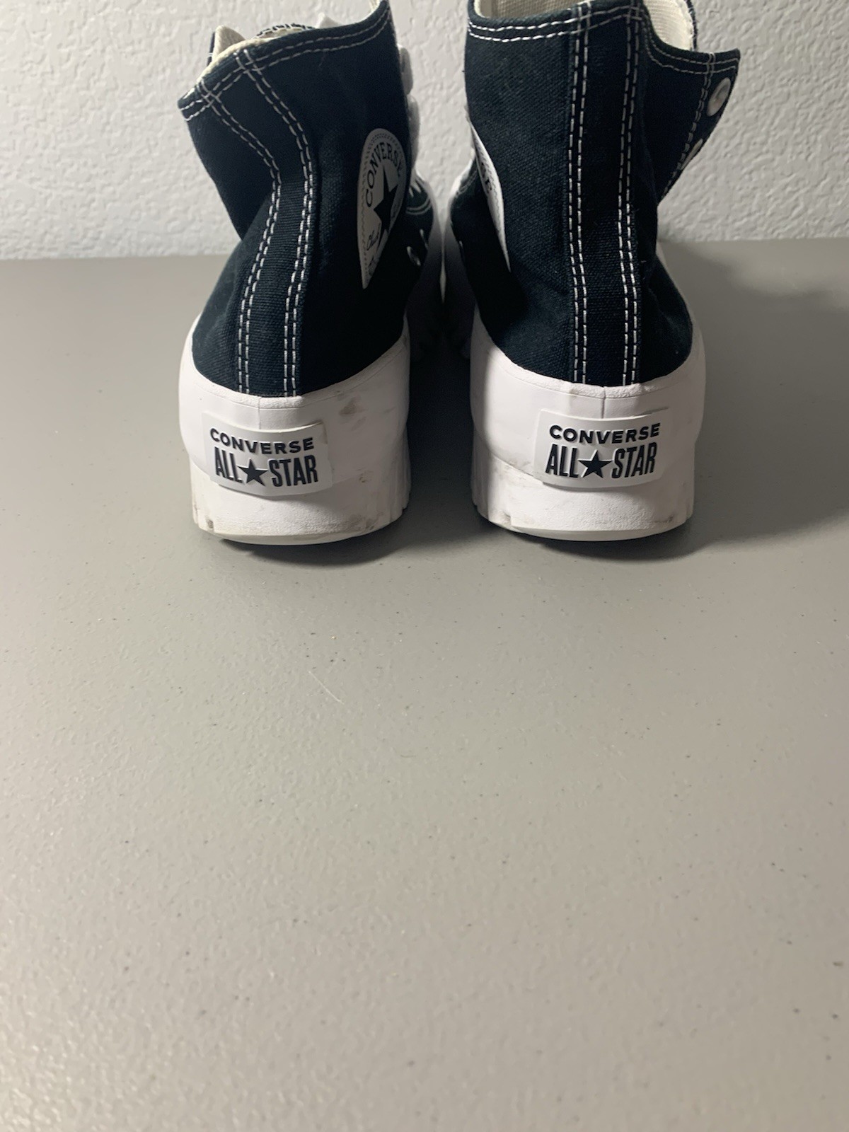 Converse Chuck Taylor All Star Unisex Black: Men’s: 7.5. Women’s:9.5