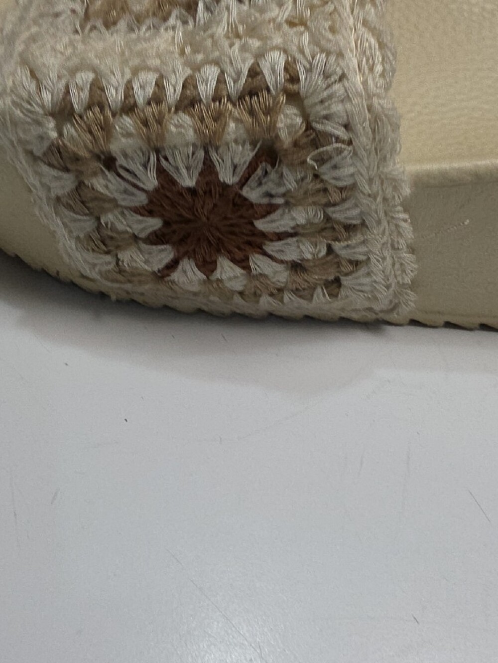 Dirty Laundry Worble Platform Crochet Slide Sandals – Cream and Brown – Size 7.5