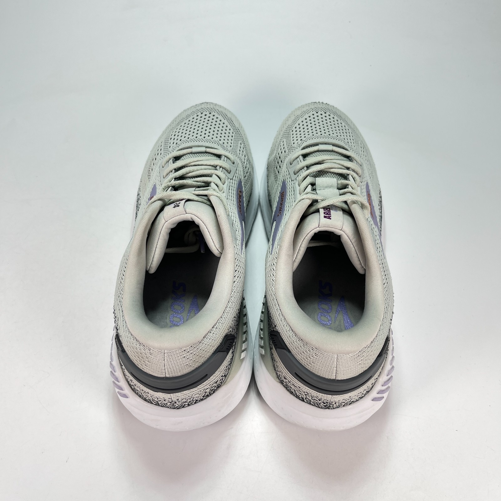 Brooks Ariel GTS 24 Grey Purple Running Shoes 1204141B080 Women’s Sz 11 Mens 9.5