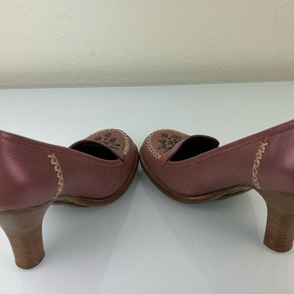 Gianni Bini Mauve Studded Heels Bohemian Stitching Size 7.5 Business Formal