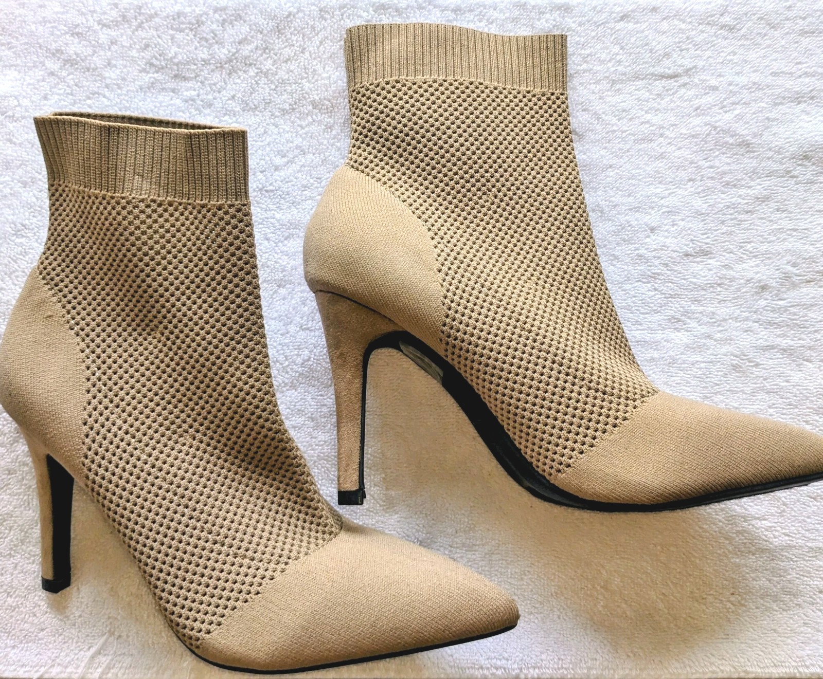 MIA McKinley Womens Beige Knit Sock Ankle Bootie Slip-On Pointed Toe 7.5