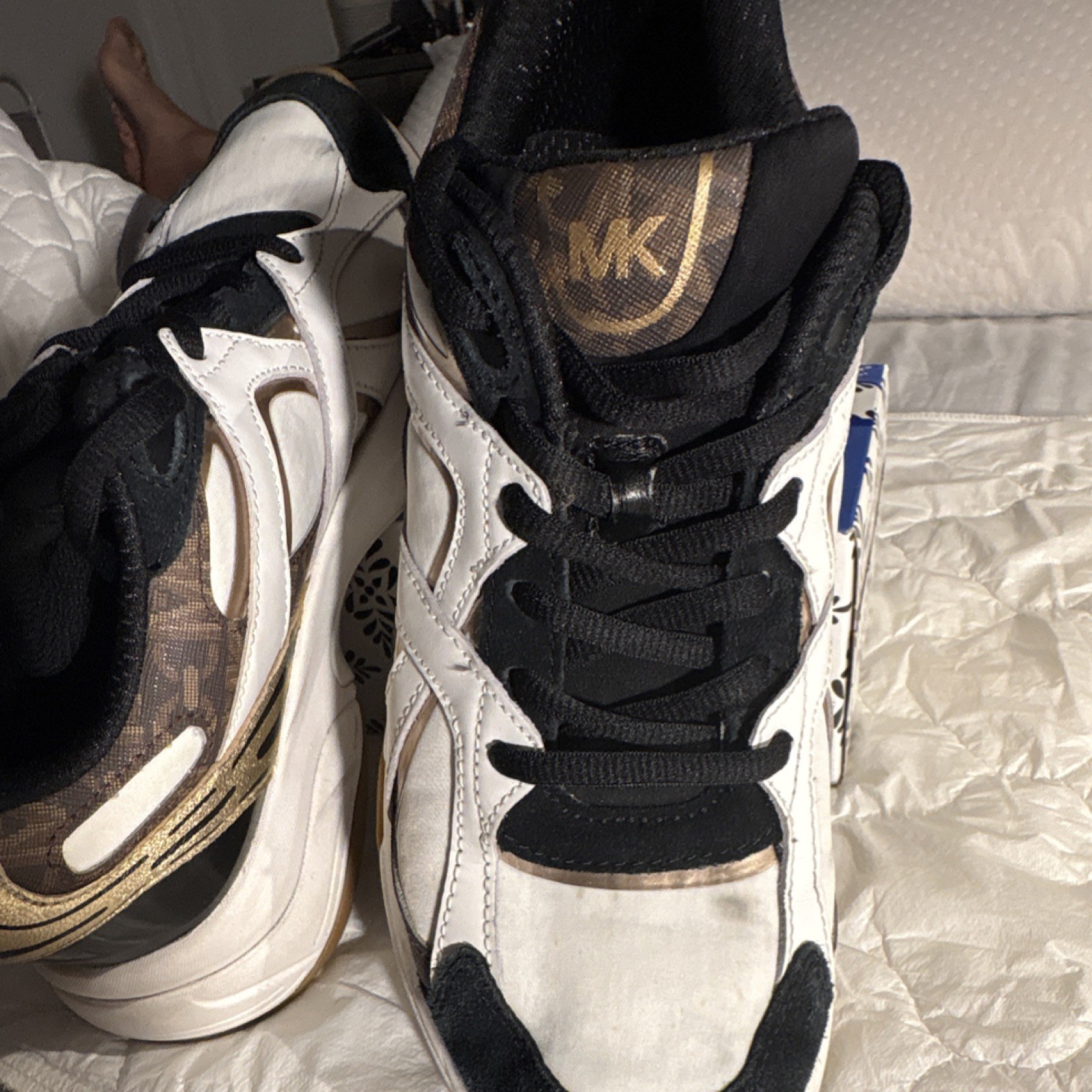 Michael Kors Women’s Low Top Lace-Up Sneakers White/Black/Brown/Gold Rubber