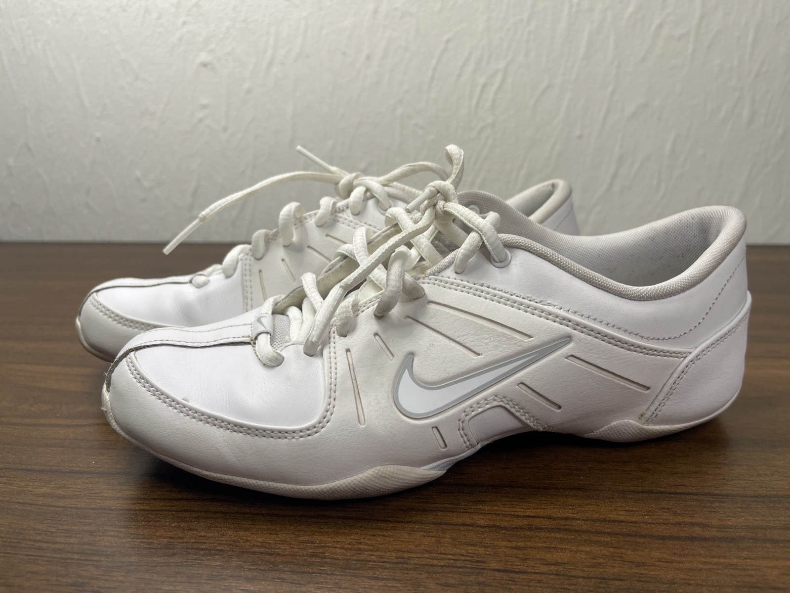 Nike Air Mix Down 2 Womens White Cheerleading Dance Shoes Size 7