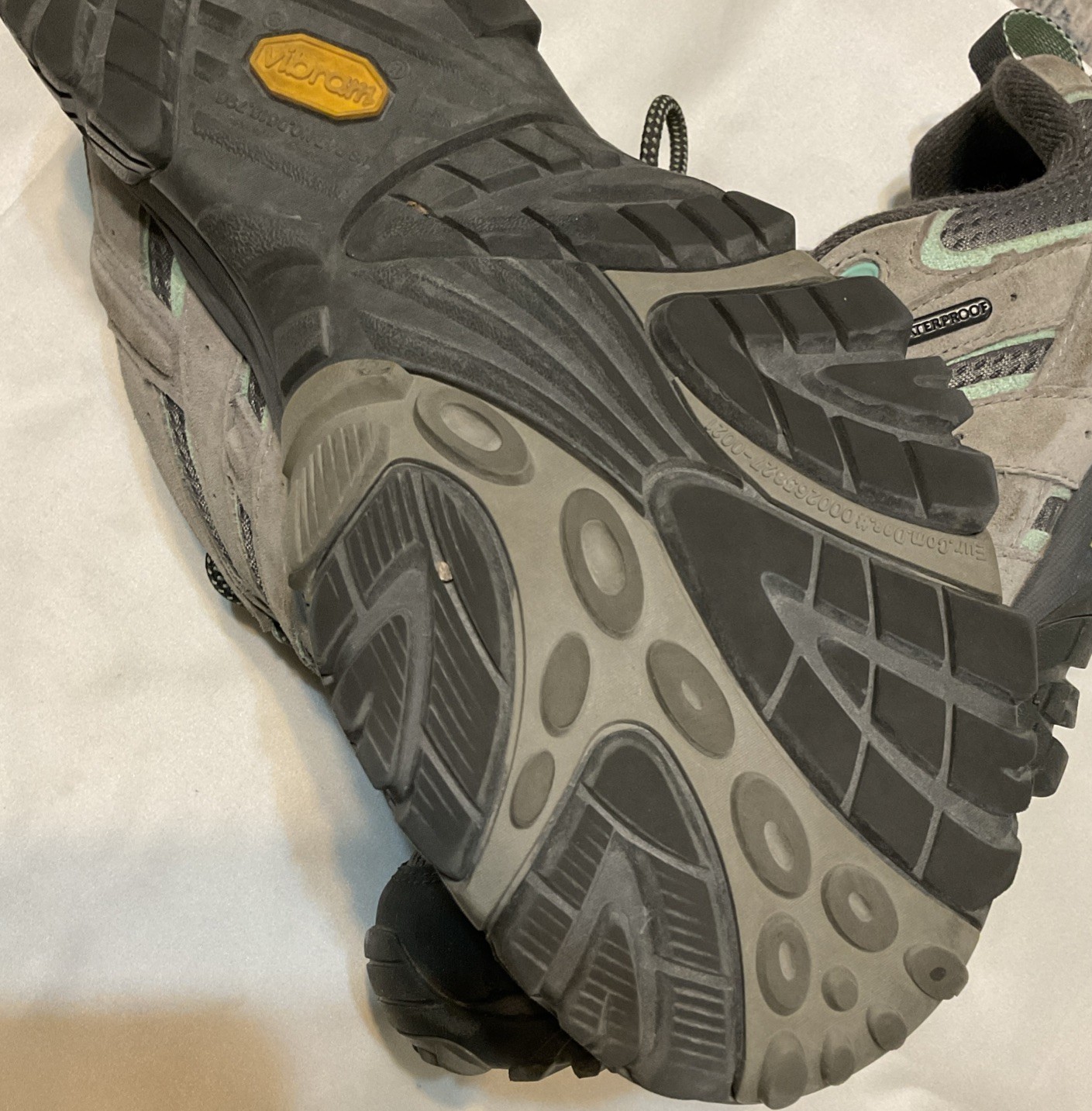 MERRELL WOMENS MOAB 2 WATERPROOF COMFORT HIKING SHOES J06028 Sz 10 Mint Gray