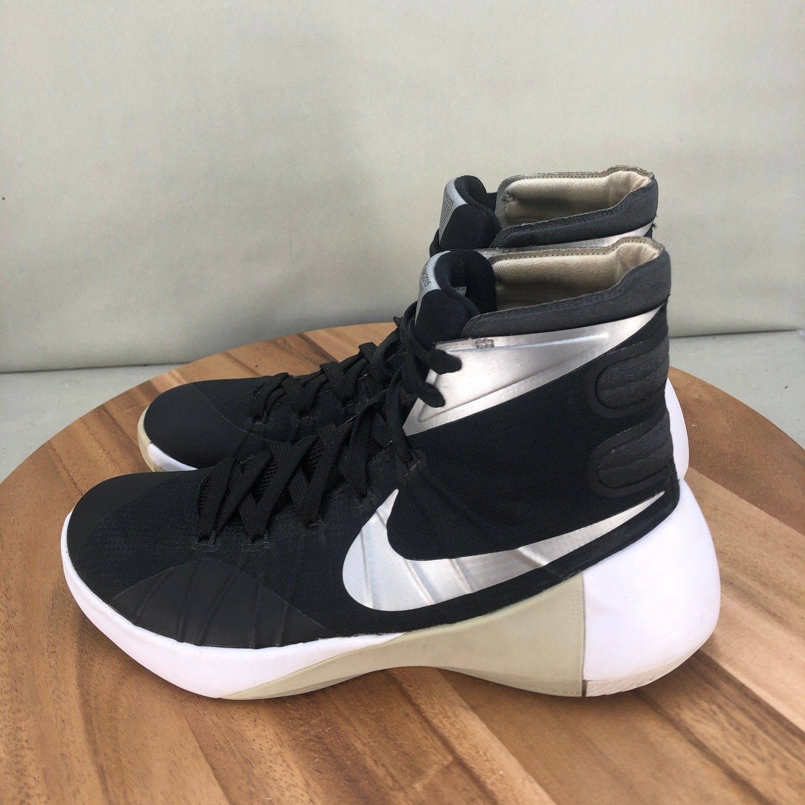 Nike Hyperdunk 2015 Black Silver White Basketball Shoes 749885-001 Womens Size 9