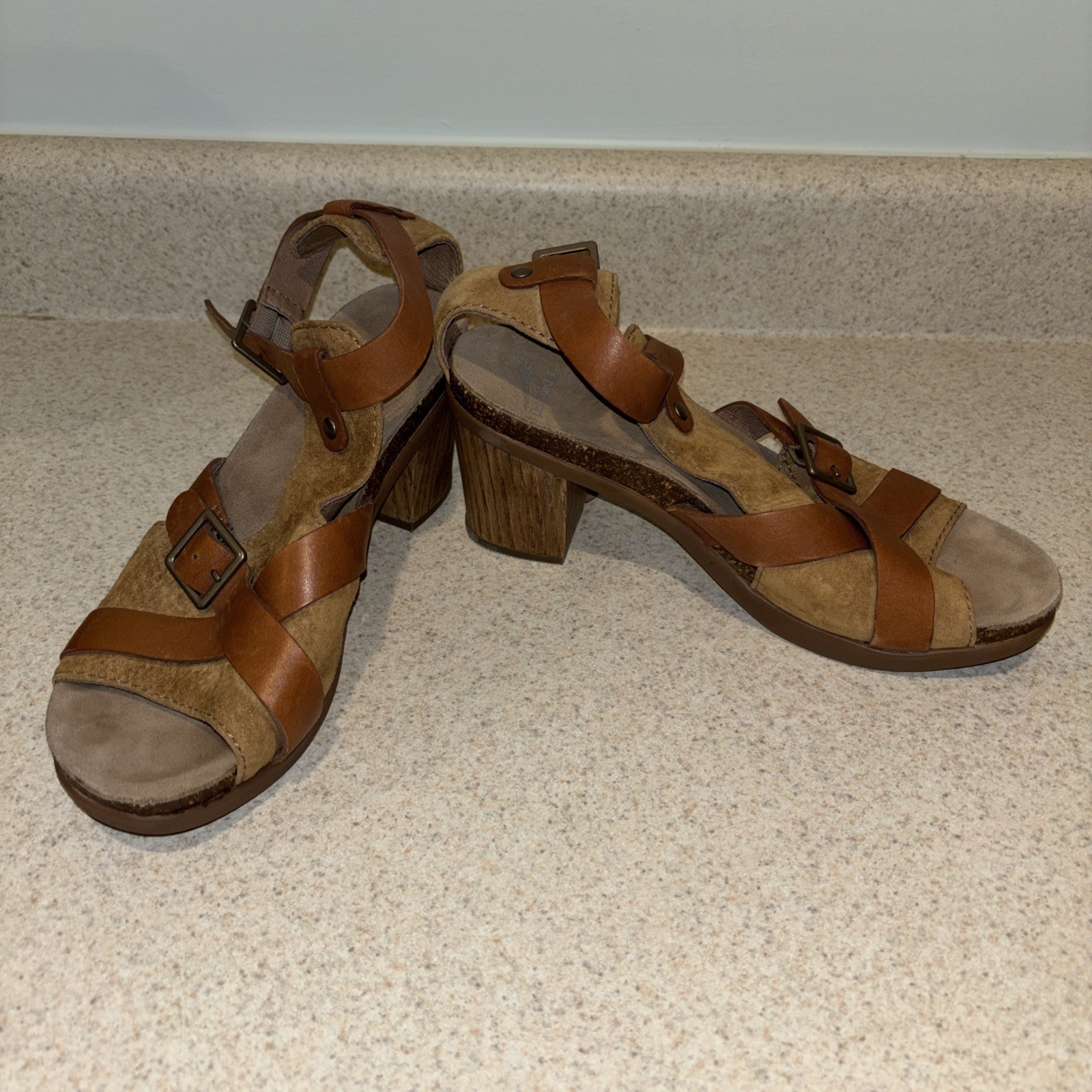 Dansko Dominique Heeled Cork Leather T Strap Sandals Women’s Size 8 EU 38