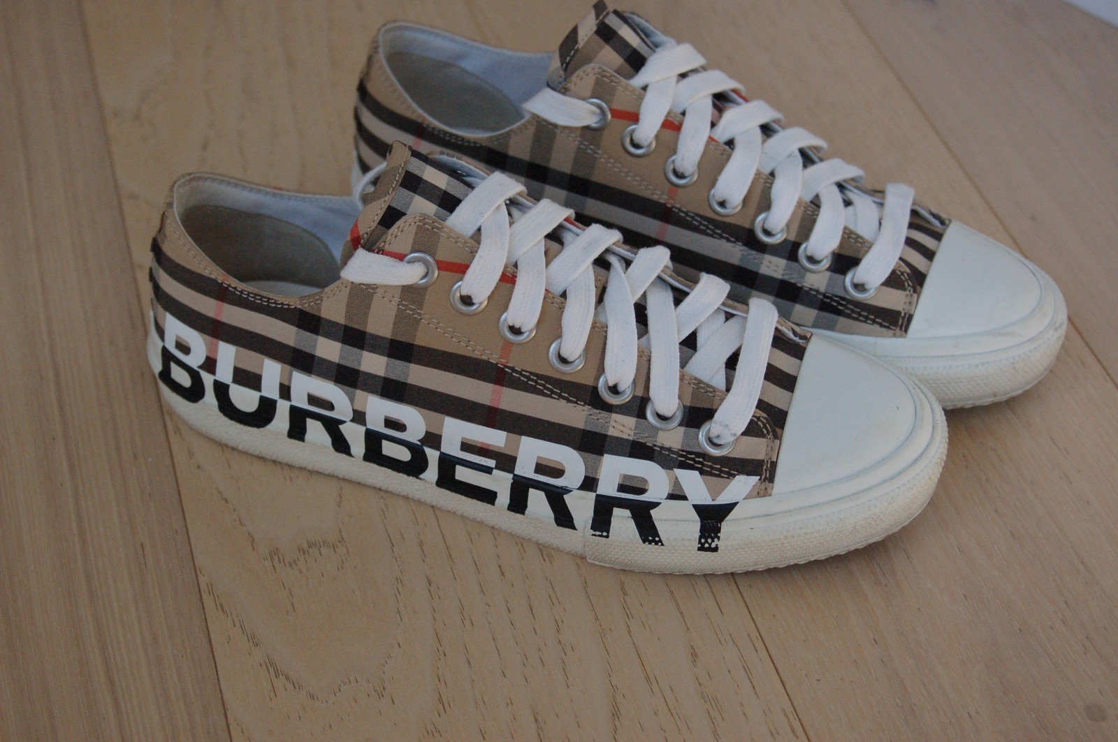 Used Burberry Larkhall BEIGE CHECK CANVAS LOGO WHITE CAP TOE SNEAKERS 39/ US 8.5