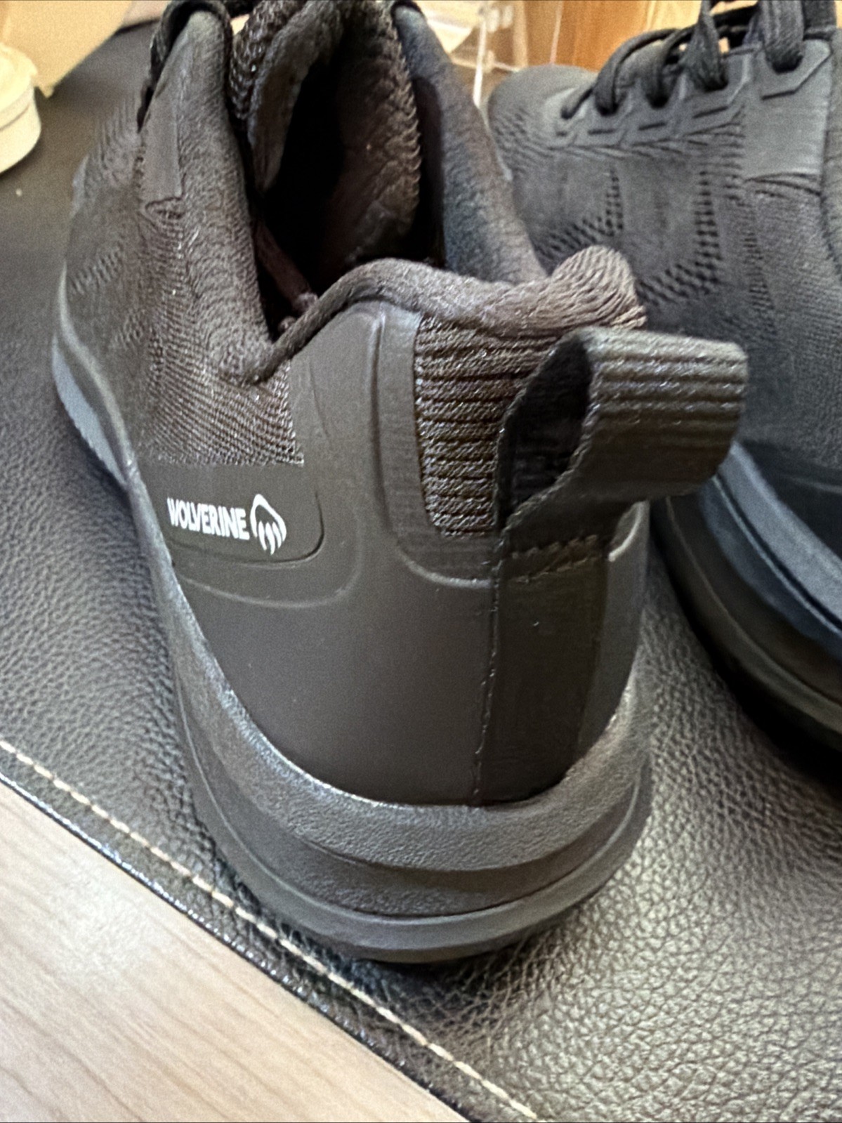 WOMEN’S SAFETY SHOES Durashocks Bolt Knit Carbonmax Black Slip Resistant SIZE 9M