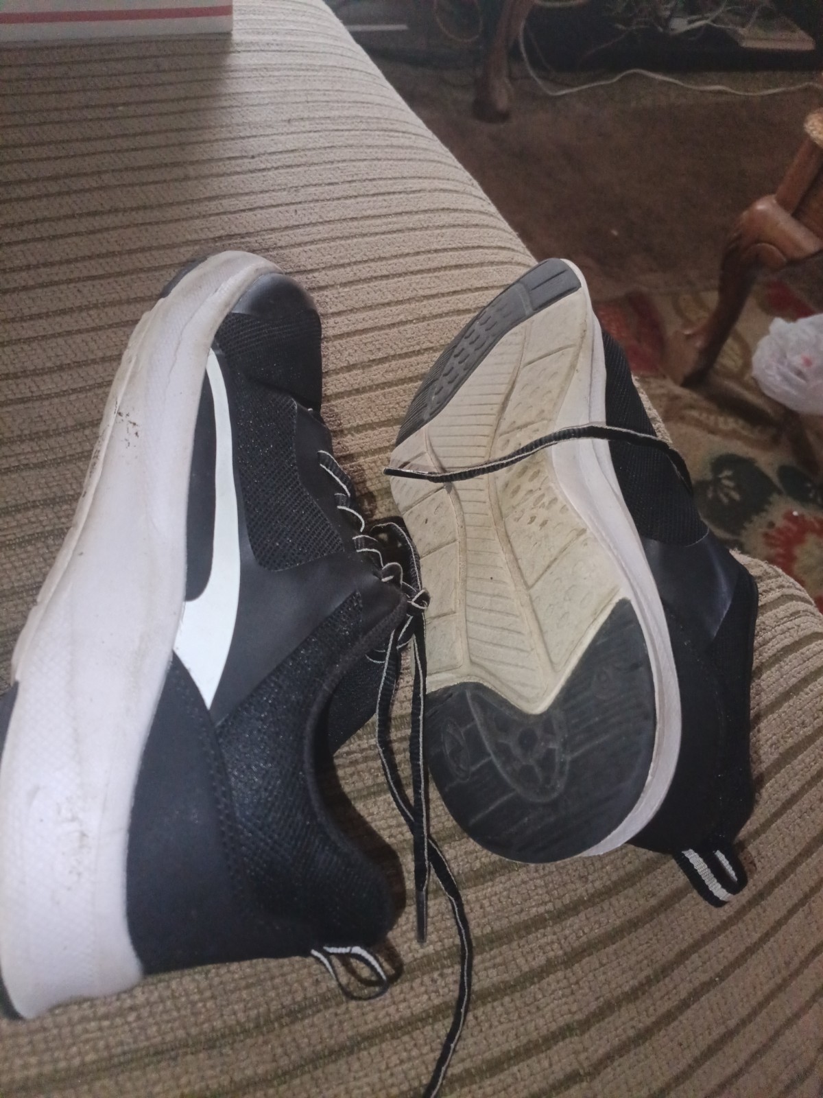 black and white Athletic Works women’s lifestyle joggers Sneaker Shoes Size 8W