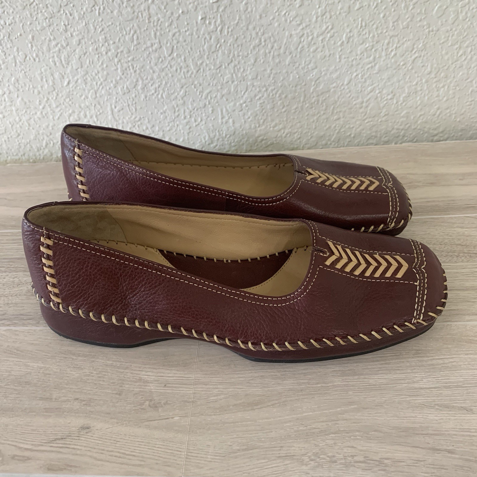 Nurture Burgundy Red Tan Leather Stitched Slip On Shoes Women’s Size 6M