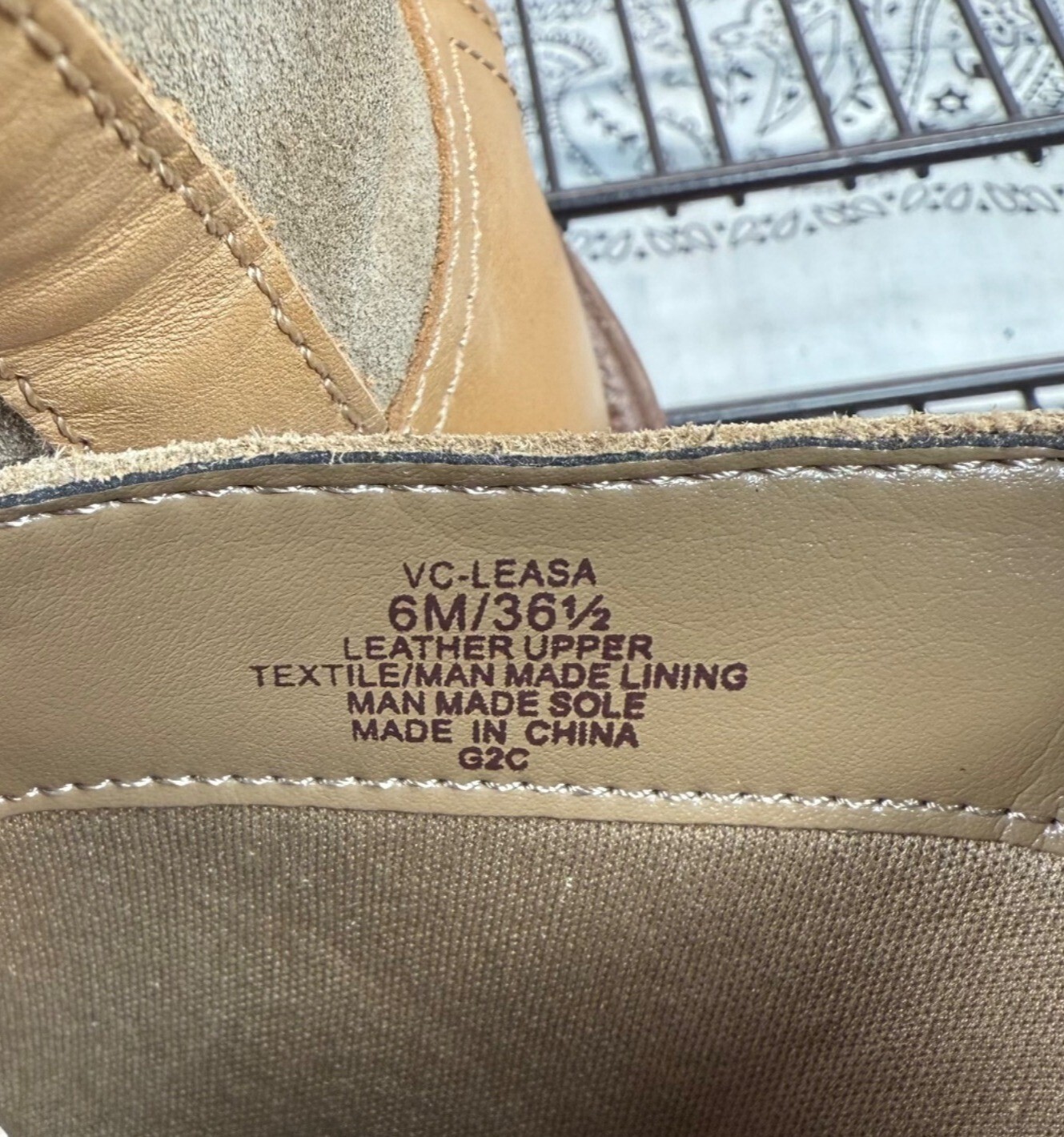 Vince Camuto LEASA Beige Suede Lace Up/Zip Lug Sole Combat Boots Size 6M Worn 1X