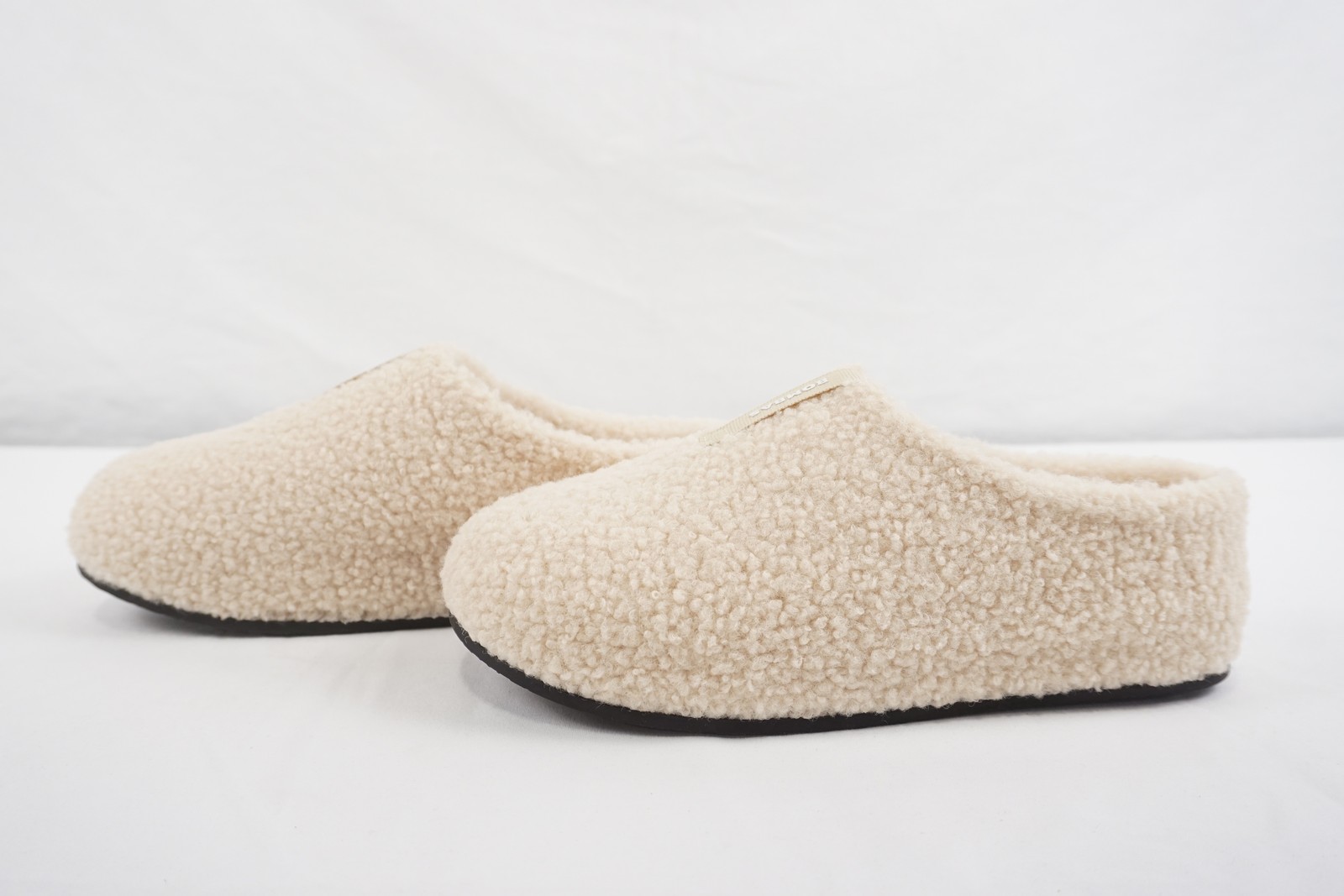 Bombas Sunday Slipper Faux-Fur Sherpa Slip-On Mule In Cream – Women’s Size 7