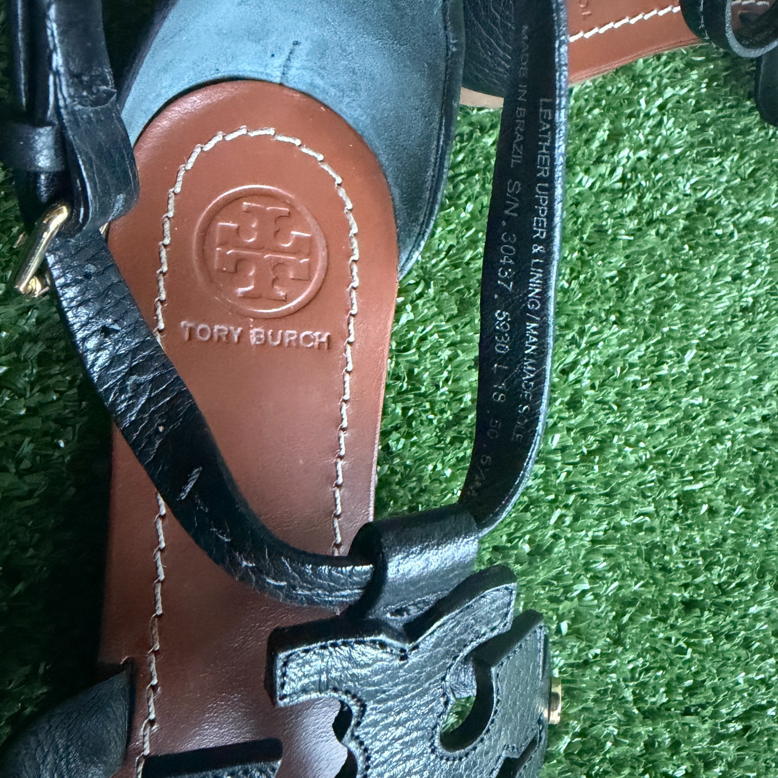 Tory Burch Phoebe Black Leather Logo Medallion Boho Summer Flat Sandals Sz 5.5M