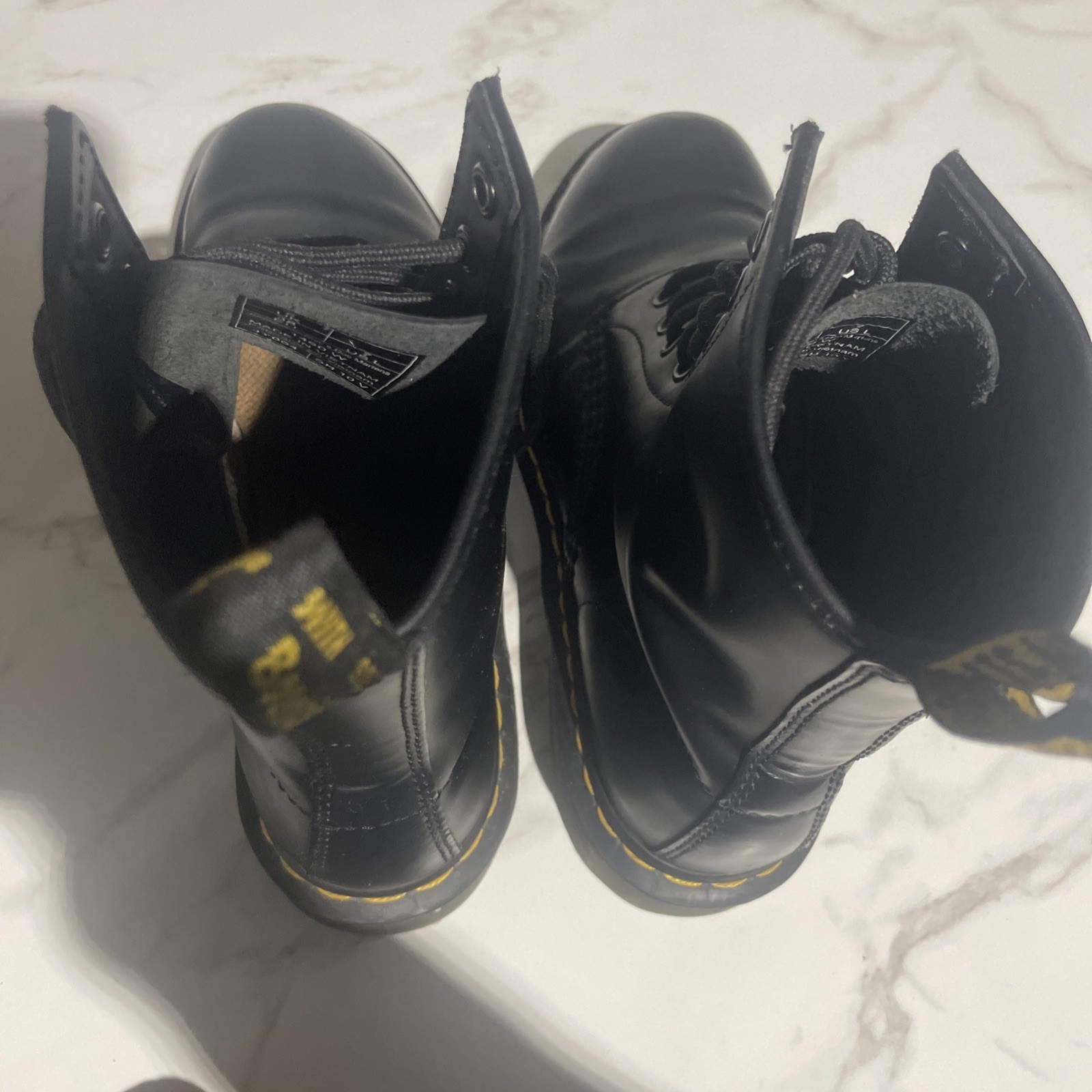 Dr. Martens 1460 Women’s Original Smooth Leather Lace Up Boots – Black, Sz 7 US