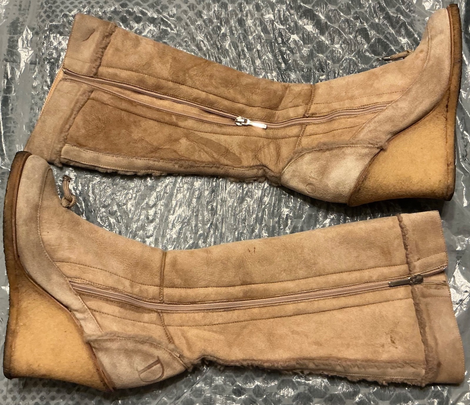 Christian Dior Beige Shearling Suede CD Logo Wedge Boots With Zipper Size 37,5