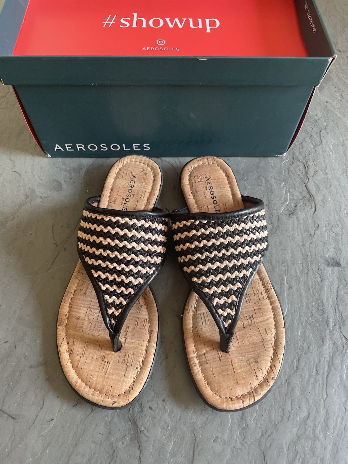 Aerosoles Thong Sandals Black and Tan Raffia Cork Insole Women’s US 7.5 M