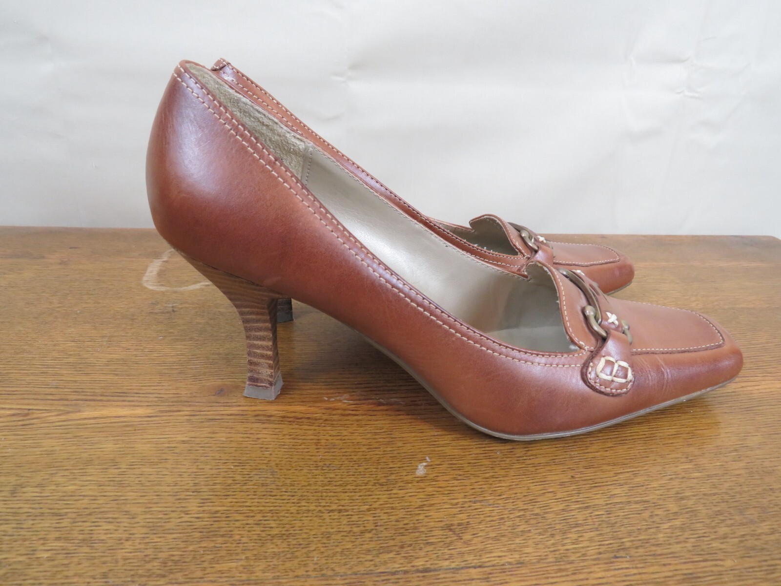 Nickles Square toe brown Leather buckle High Heel shoe Size 8.5 Great condition