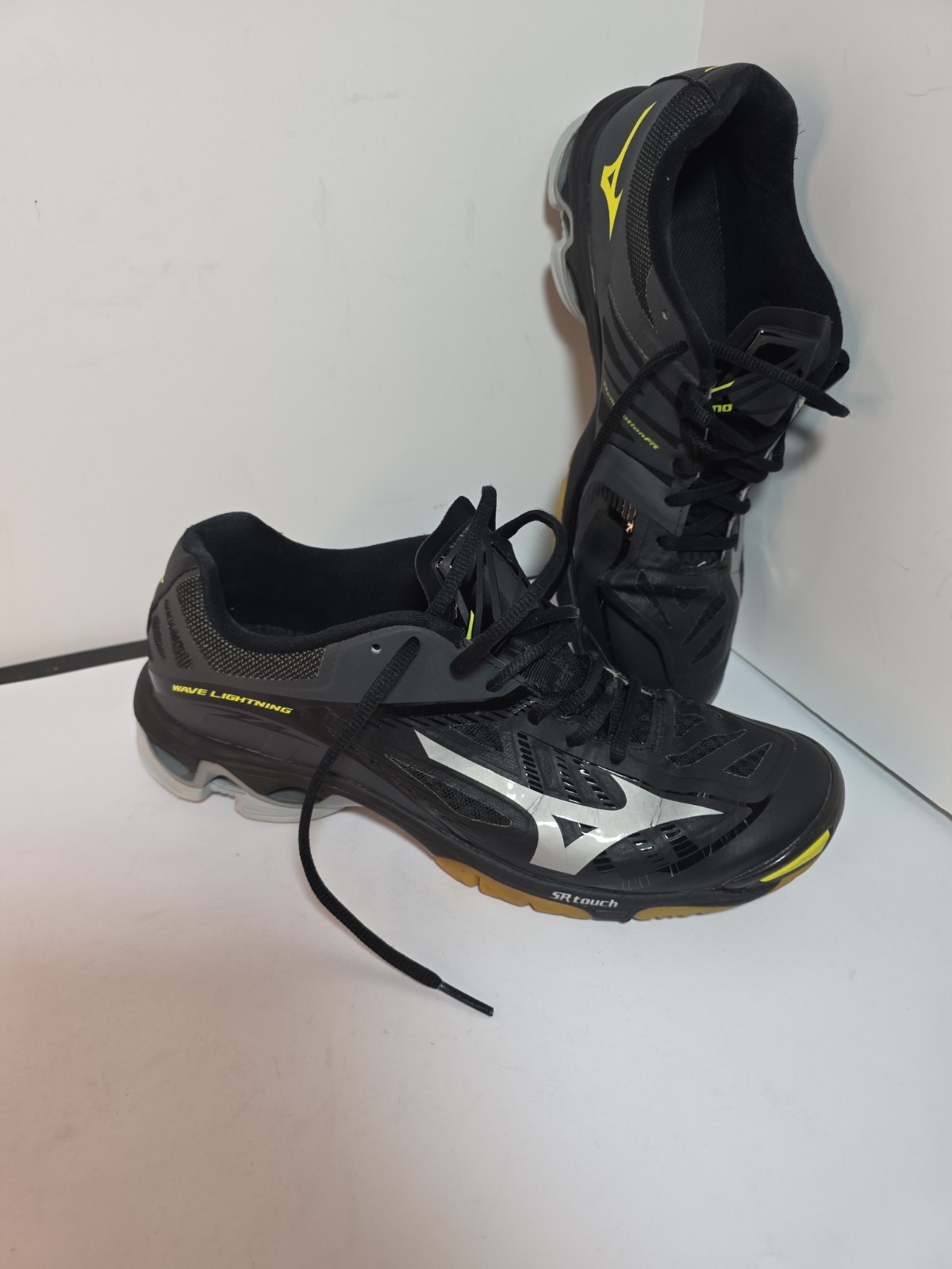 Mizuno Wave Lightning Z Volleyball Shoes Black Silver Yellow US Size W11