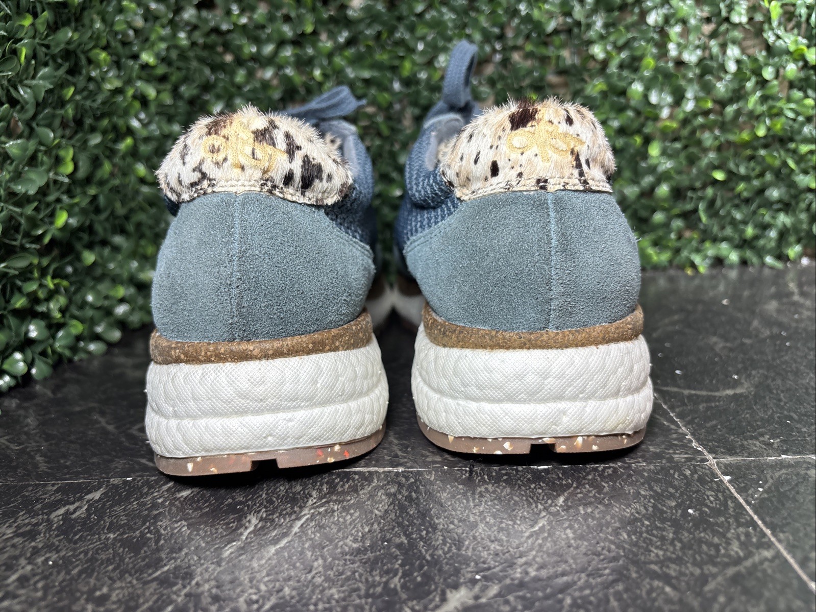 OTBT Women’s Speed Sneaker 10137 Calf Hair ( size 8.5m Real Fur Blue