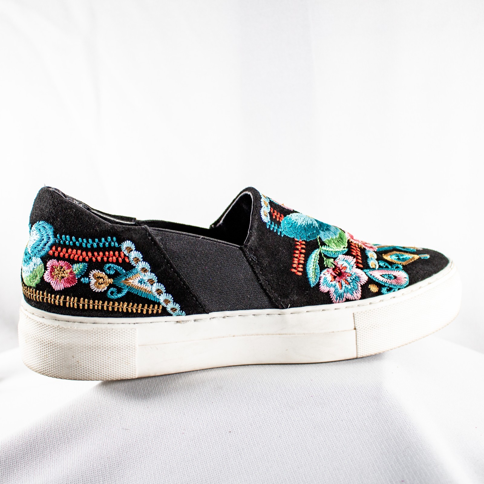 JOHNNY WAS Multicolor Floral Butterfly Embroidered Women Sneaker Shoes Size 8