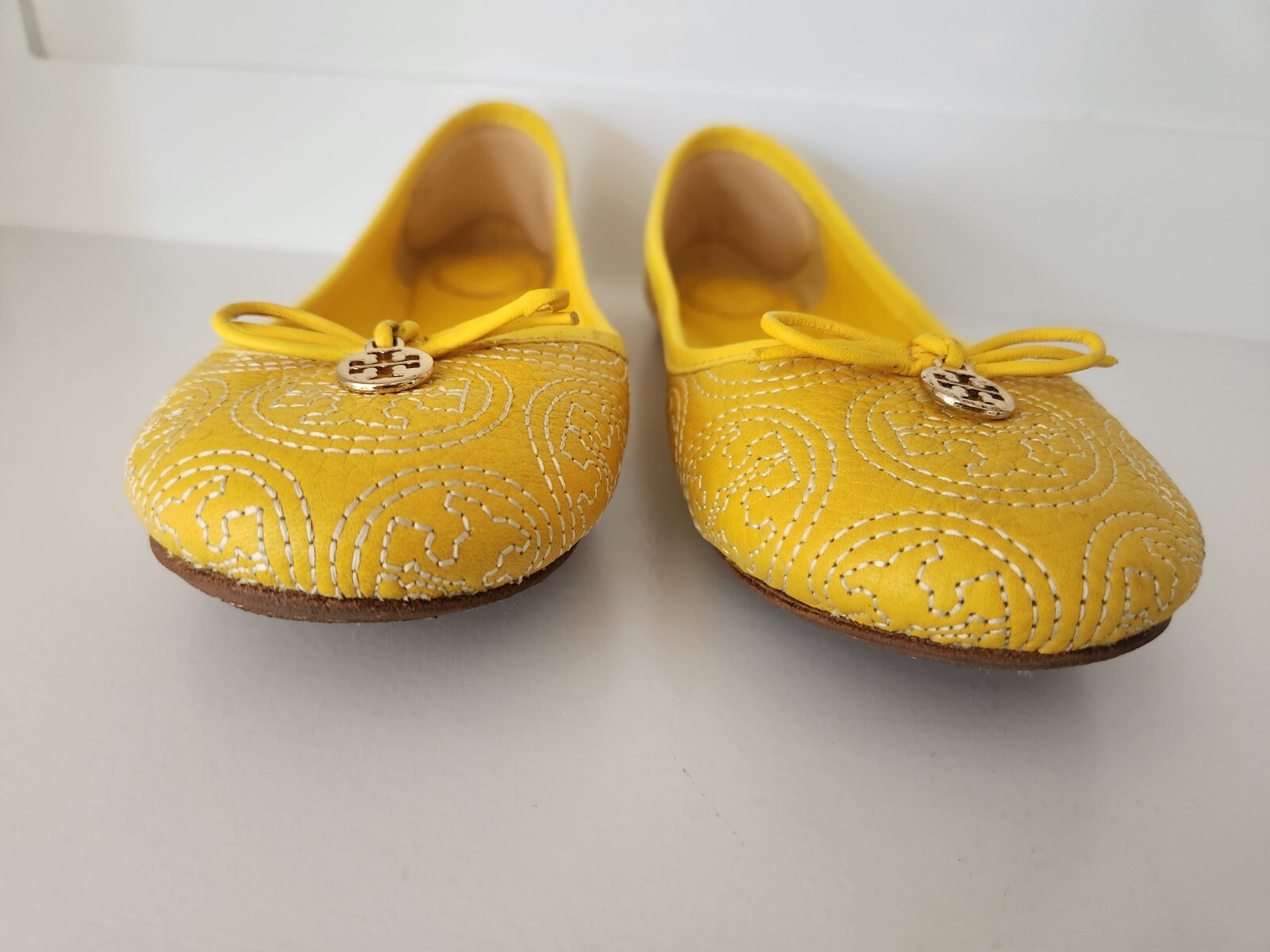 VEUC Tory Burch Womens Chelsea Yellow Stitched Ballet Flats Sz 8 M