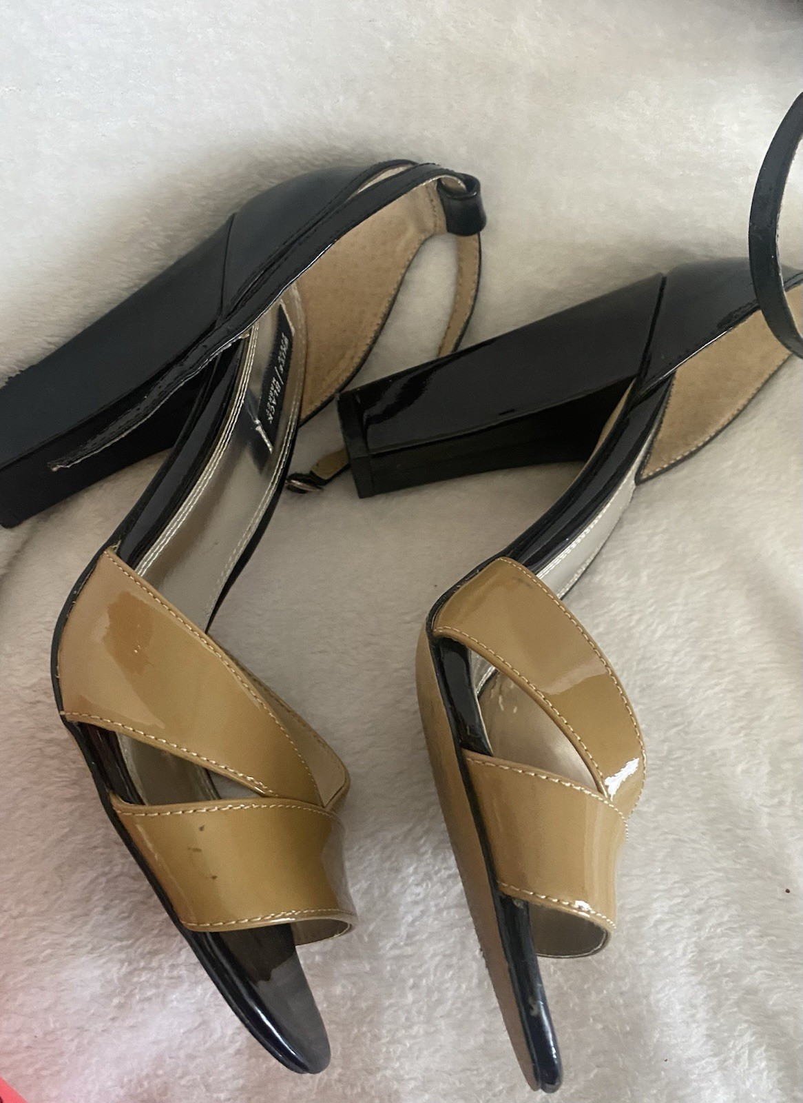 WHITE HOUSE BLACK MARKET Black/Beige Ankle Strap Block Heels Women’s 8 1/2M