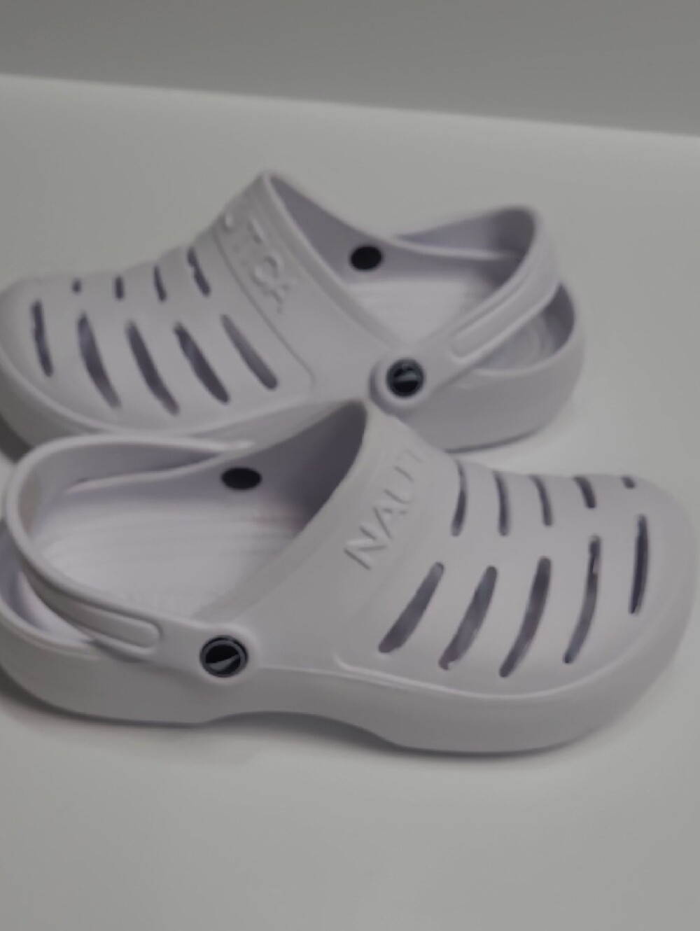 Nautica River Edge Unisex White Ventilated Water Clogs – Size 9-Women 7-Men