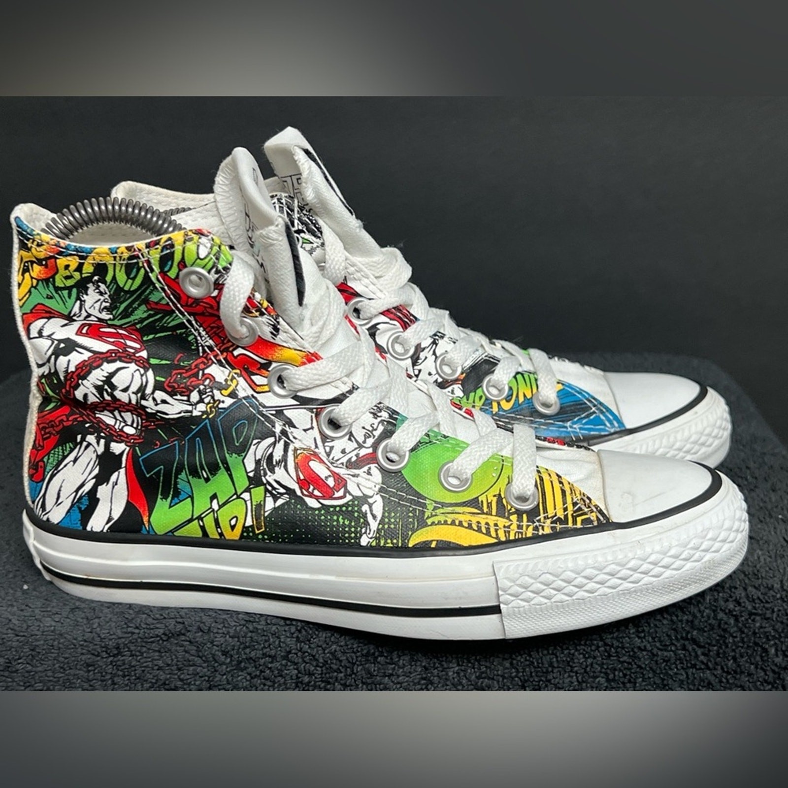 Converse All Star Hi DC Comics Superman Shoes Mens 4 Womens 6 Colorful Graphic