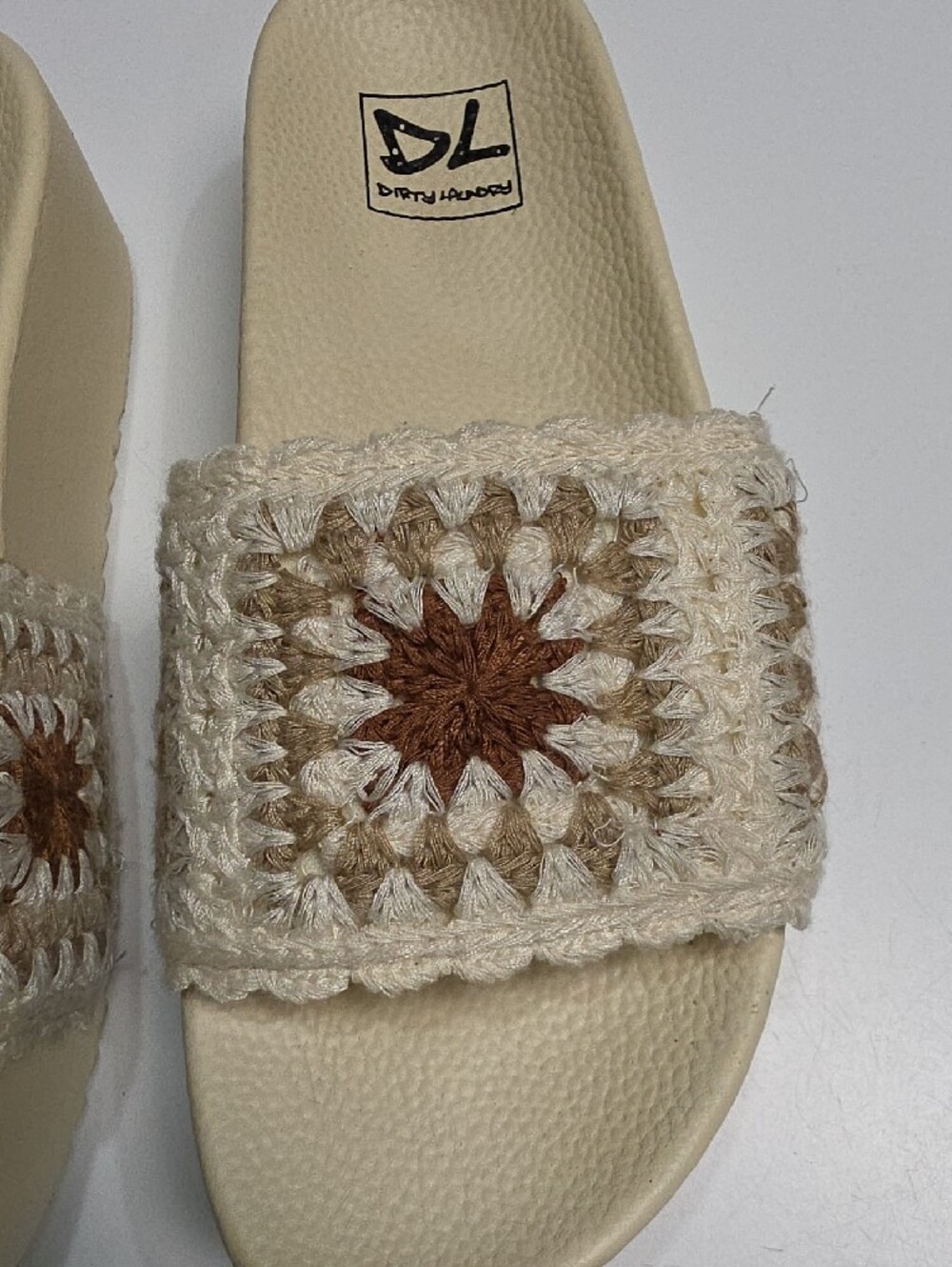 Dirty Laundry Worble Platform Crochet Slide Sandals – Cream and Brown – Size 7.5