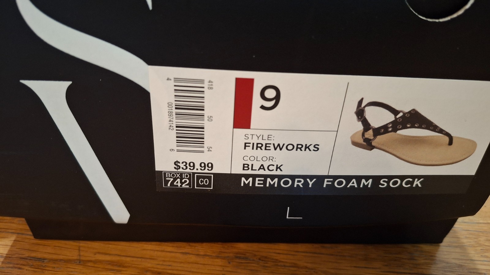 Simply Vera Wang «Fireworks» Thong Sandals Womens Size 9 Black