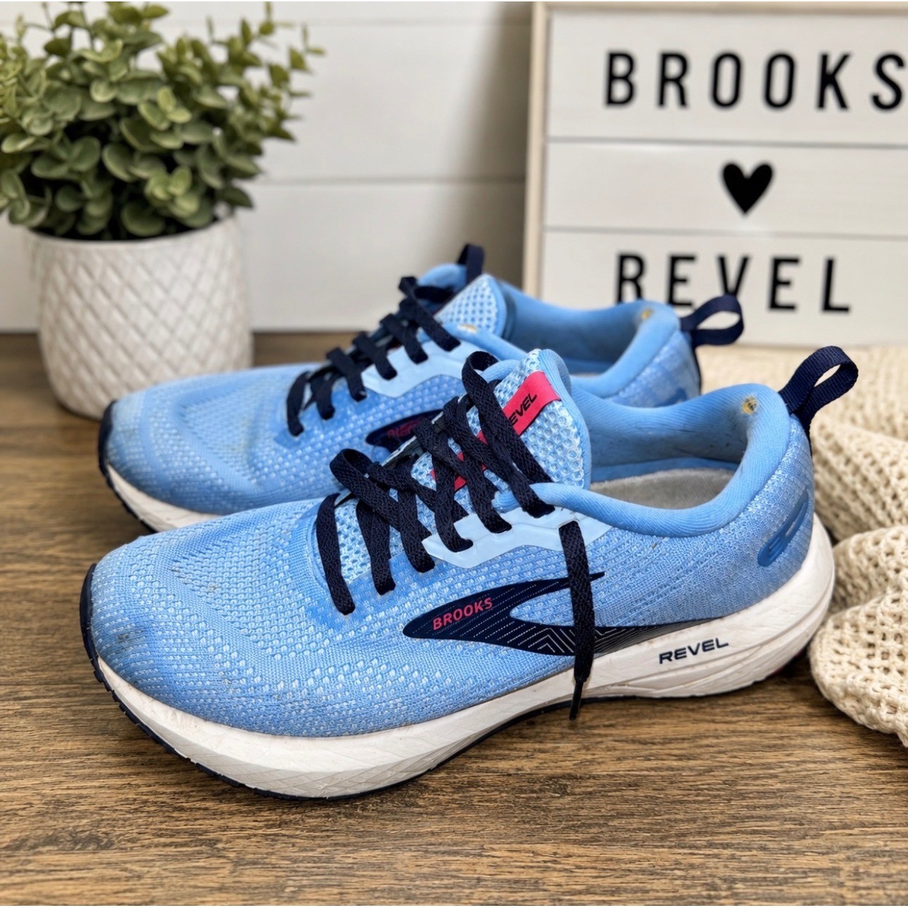 Brooks Revel 6 Women’s Running Shoes – Marina Blue / Pink Lady – Size 6.5