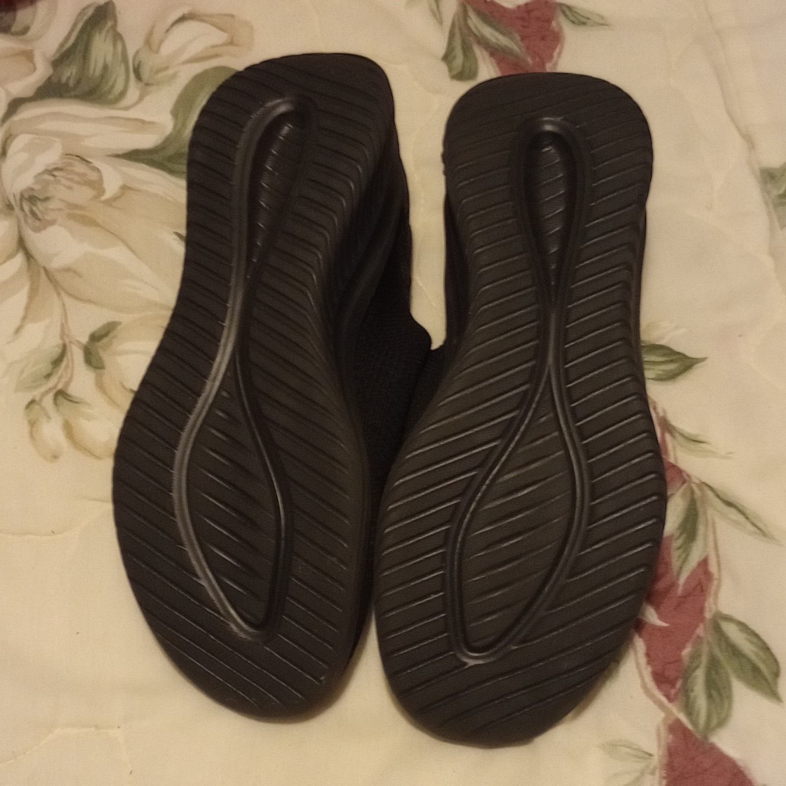 SKECHERS Slip-ins Womens Black Slip-On Sneakers Memory Foam Textile Upper