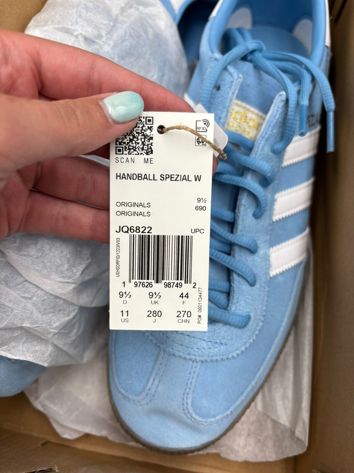Adidas Handball Spezial – Light Blue/White/Gum – Women’s 11
