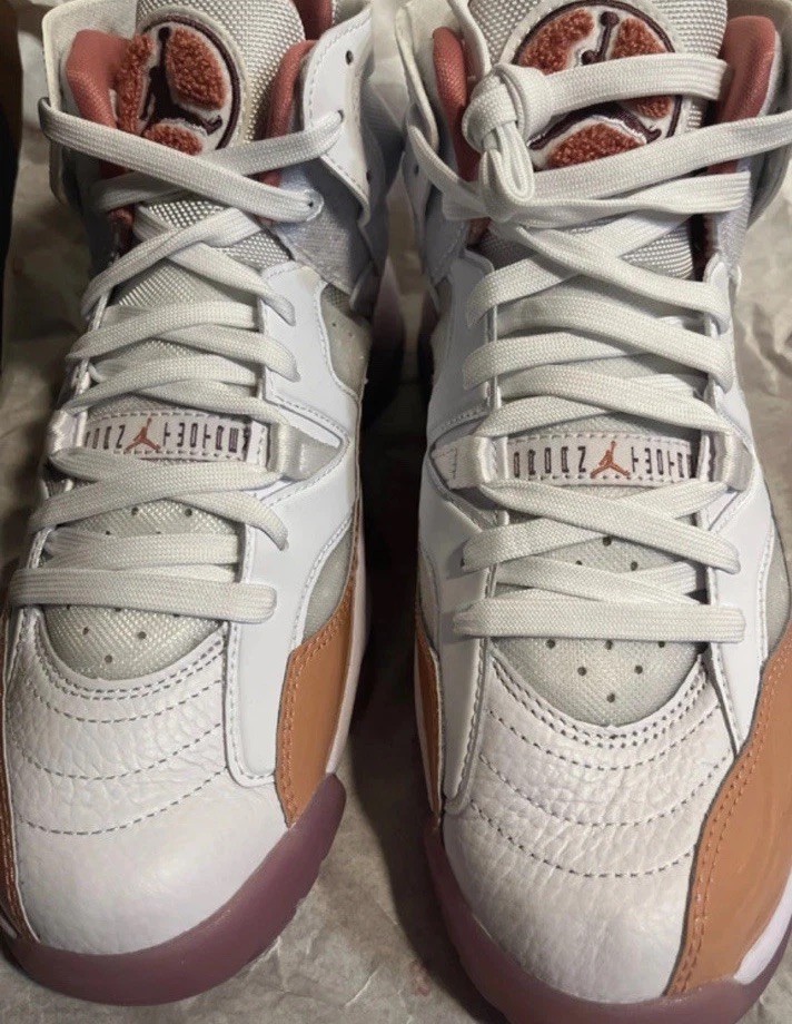 Women’s Size 9 Nike Jordan Jumpman Two Trey