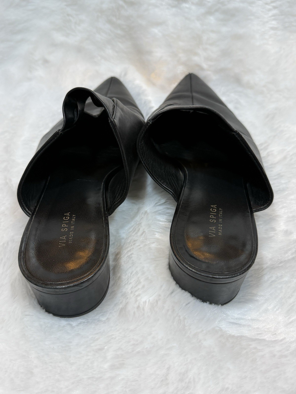 Via Spiga Women’s Leather Mule Black Size 7.5 Made In Italy 1.5 Heel. Pre-Owned