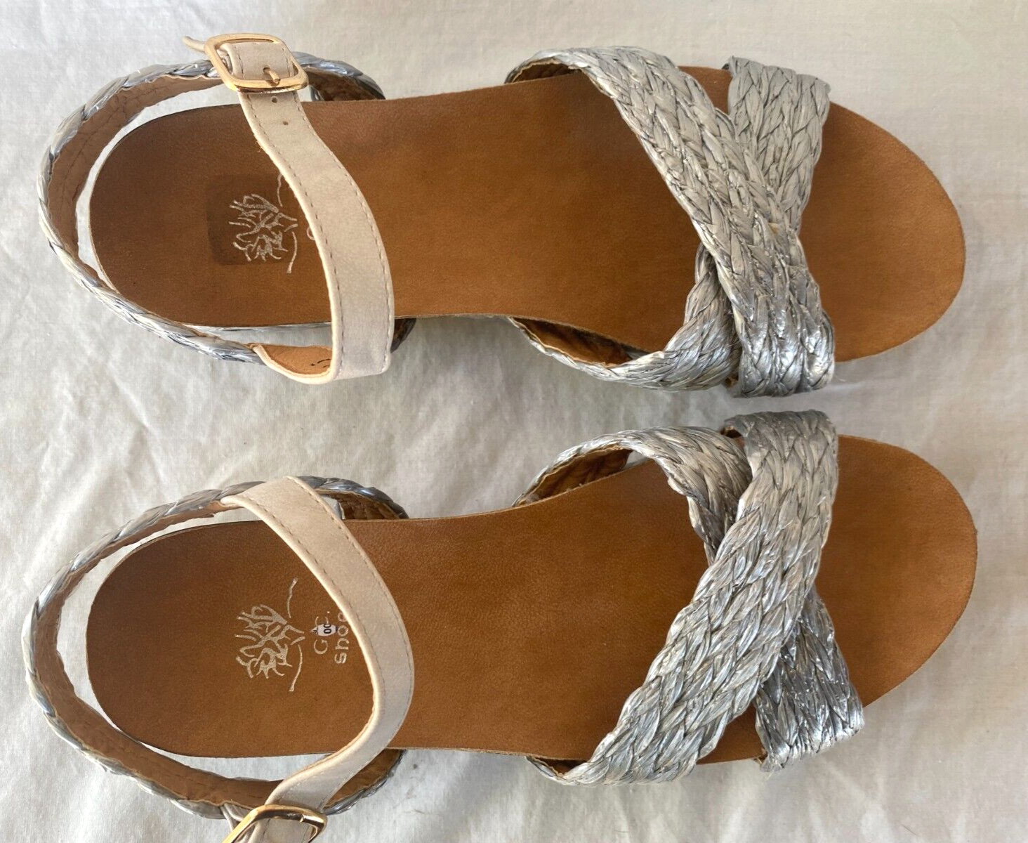 G.C. SHOES..SILVER..FLAT PLATFORM..SANDALS..CORK INSOLE..8.5