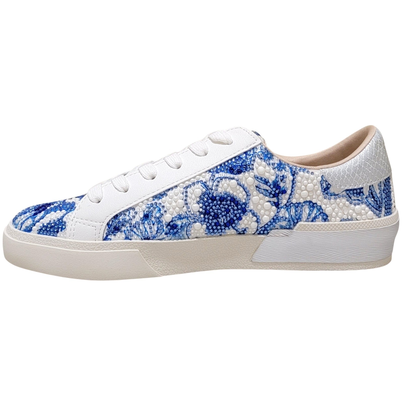 Betsey Johnson Women Damon Sneaker Size US 8M White Blue Floral Rhinestone/Pearl
