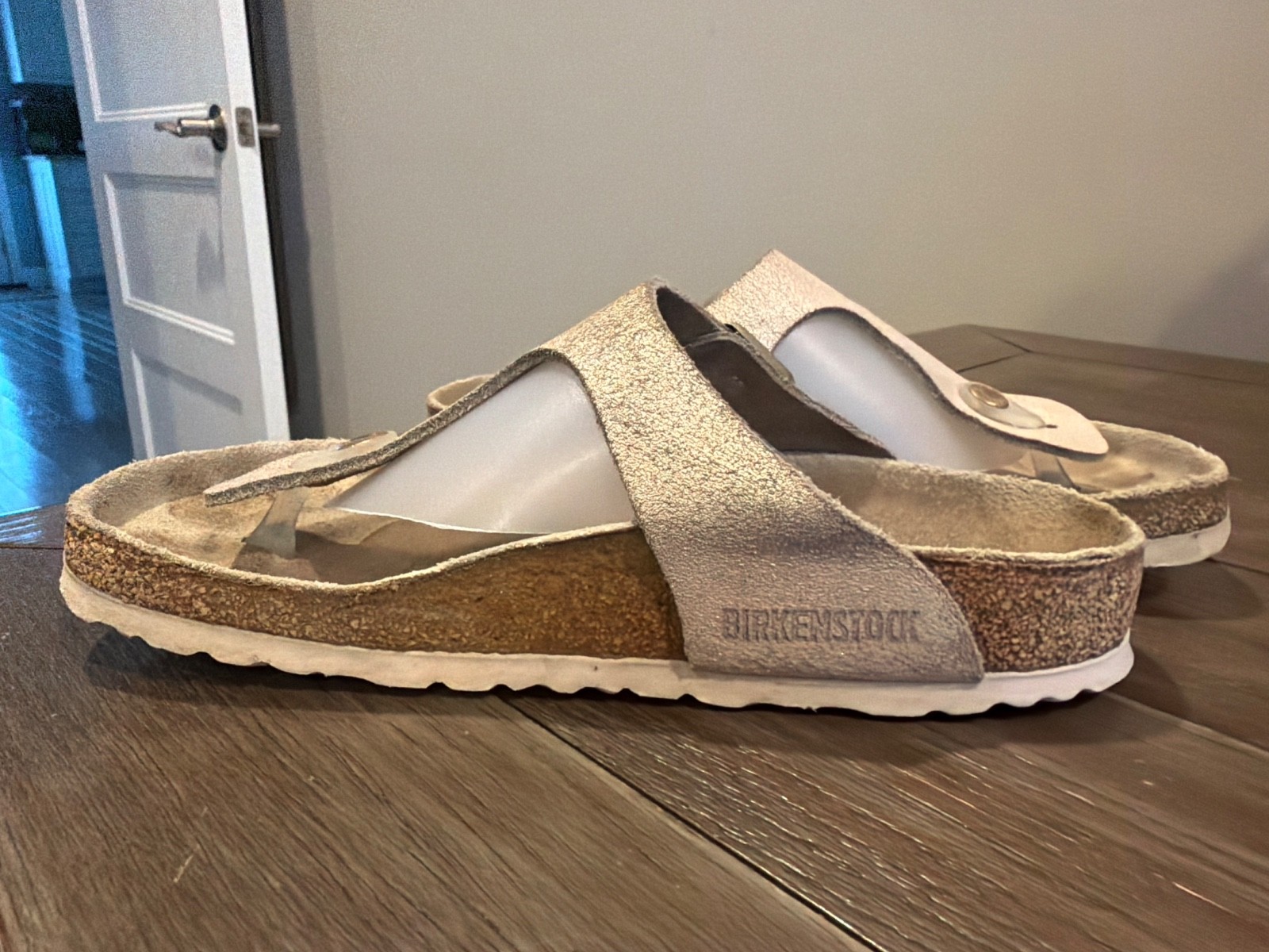 BIRKENSTOCK Gizeh Metallic Beige Tan Thong Sandals Women`s EU 36 US 5 – 5.5