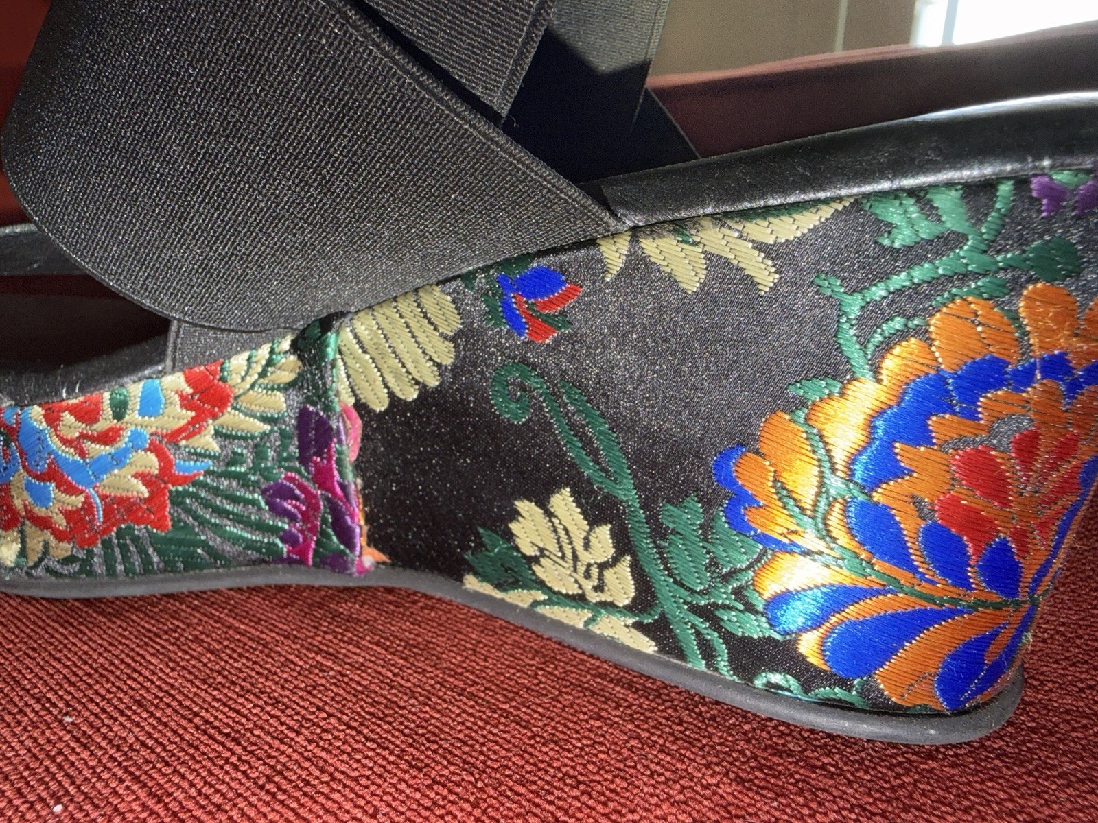Agilis Barcelona Women’s Black Floral Embroidered Wedge EU 36/US 6