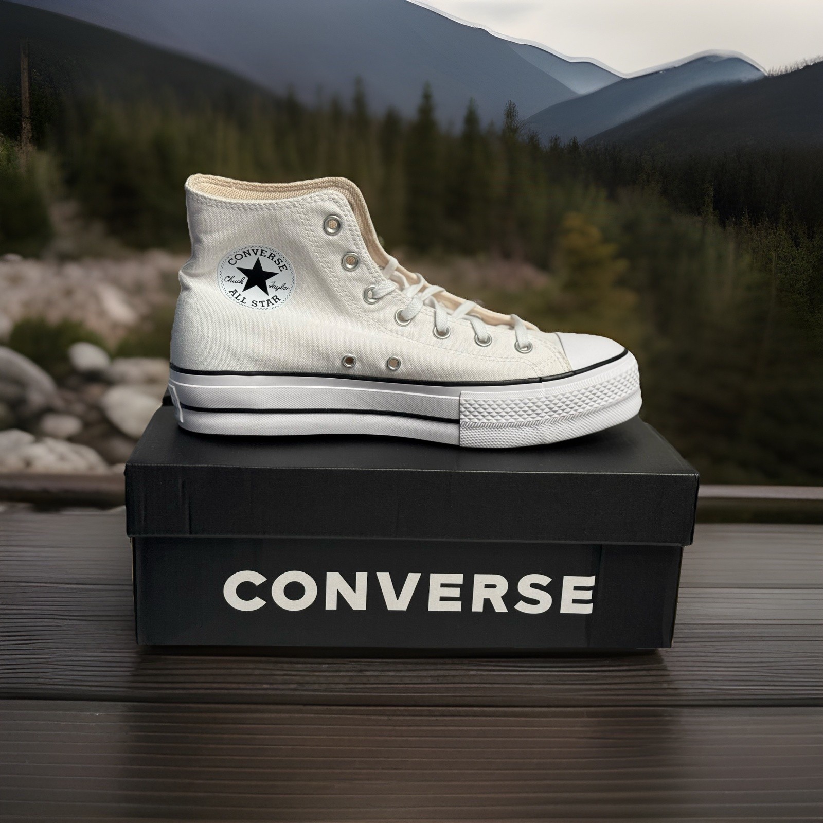 Converse Chuck Taylor All Star CTAS Lift HI White/Black/White Women Size 10.5