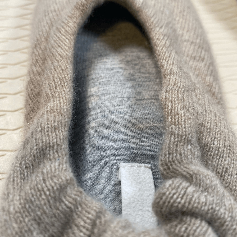 NWT SKIN Girls 100% Cashmere Mocha Ballet Slippers House-shoes – Size XS/ 3-4
