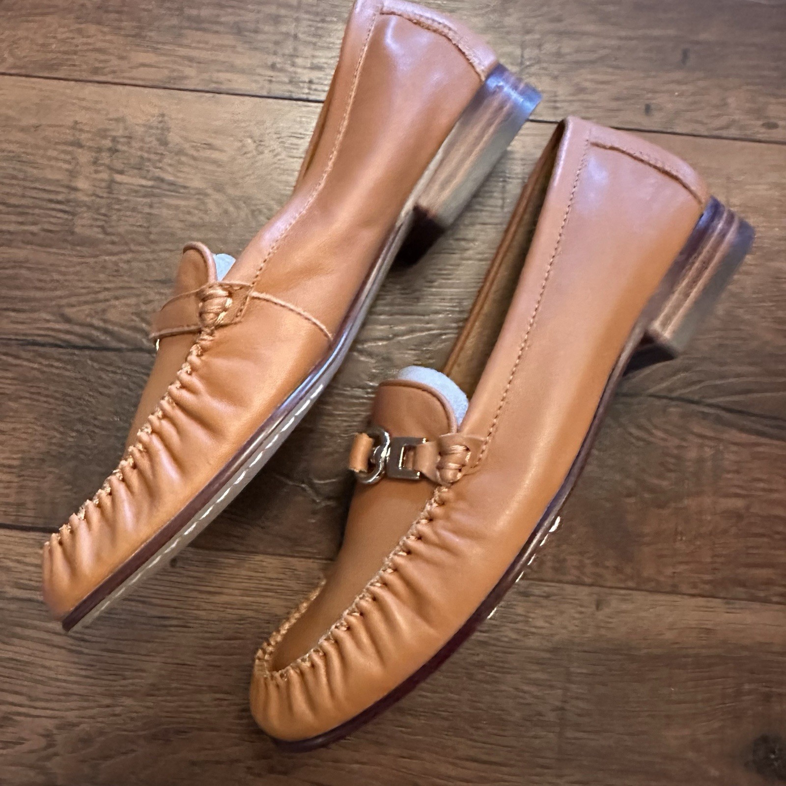 NWOT Worthington Women’s Loafers Leather Slip-On Casual Workwear Size 7.5 M