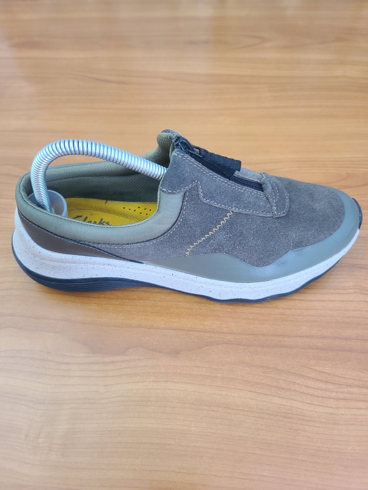 Clarks Women’s Jaunt Way Suede Clogs Size 8W Grey Slip-On Comfort Shoes