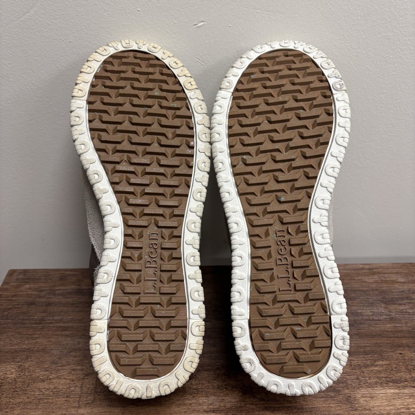 L.L. Bean Mountain Classic Quilted Ankle Boots Women 8 Gray Taupe Winter Spring
