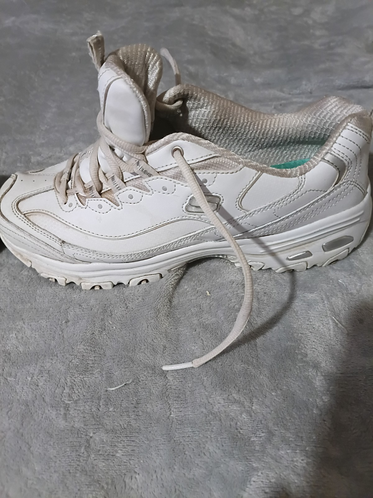 Skechers D’Lites Fresh Start White Sneakers Womens Size 11 Wide 11EW Chunky